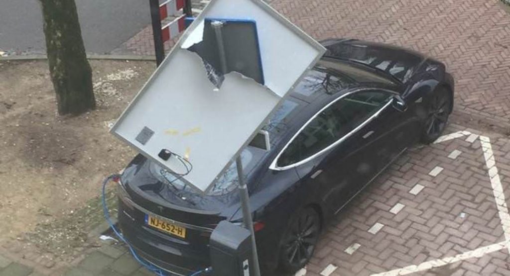  Tesla Model S Saved From Falling Solar Panel By Traffic Sign