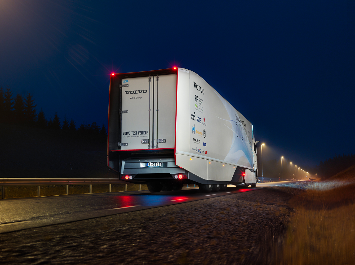 Volvo Concept Truck Volvo To Go After Tesla’s Semi With Electric Truck In 2019