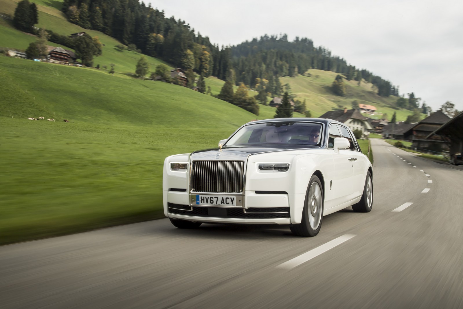 Rolls-Royce-Phantom-2 Rolls-Royce CEO Says Automaker Would Be Dead Without BMW