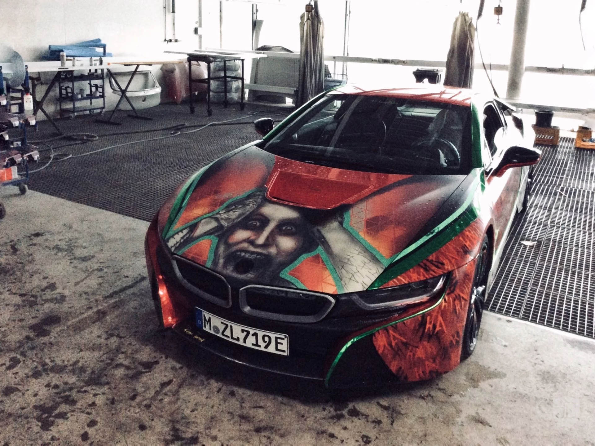 bmw-i8-joker-02 Joker-Themed BMW i8 Is Up For Sale And Its Price Is No Laughing Matter
