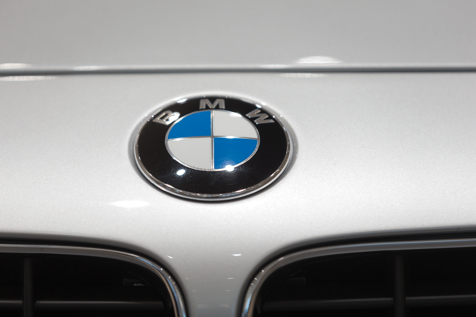 bmw-z8-11 Highly-Collectable BMW Z8 Is Almost A Bargain At $330k