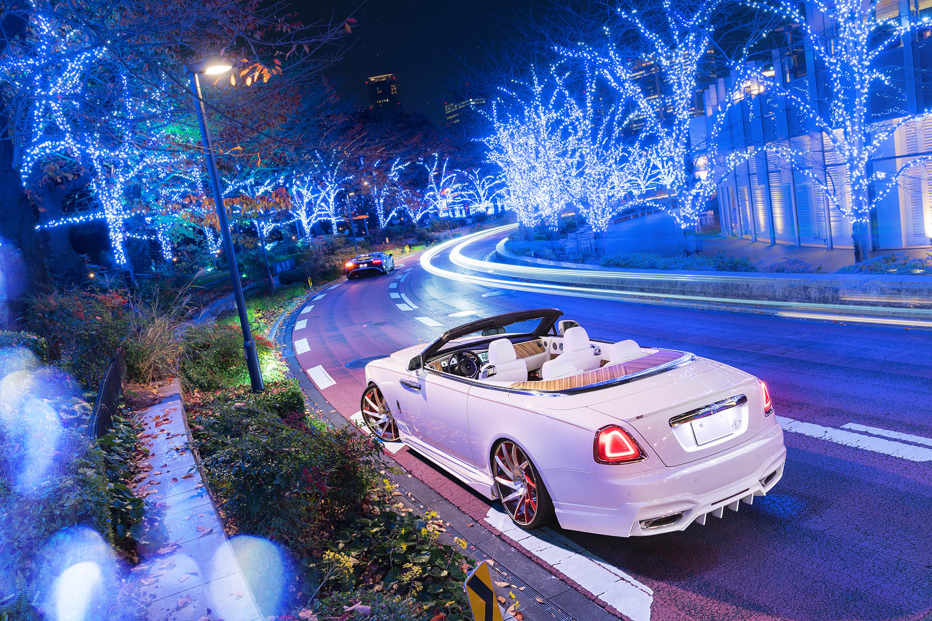 forgiato-japan-dawn-troppo-ecl-5 copy This Slammed Rolls-Royce Dawn Just Goes To Show That ‘Subtle’ Is Relative