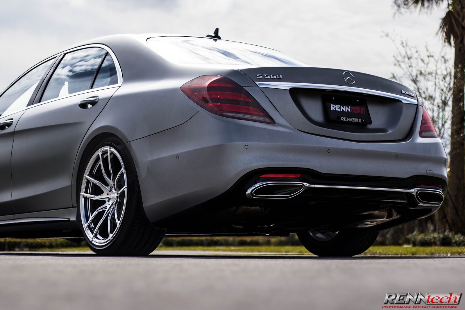 mercedes-s560-renntech-tuning-3 Renntech Injects Mercedes S560 With 584HP, Plus Other Upgrades