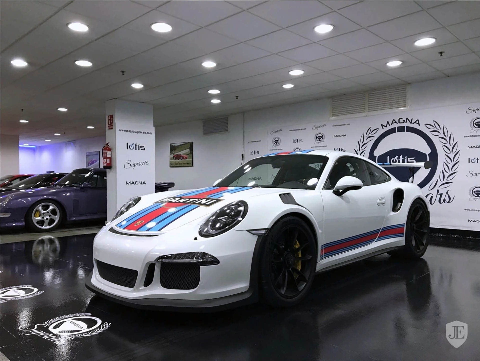 porsche-911-gt3-rs-martini-01 We’ll Take Our Porsche 911 GT3 RS With Martini Stripes, Thank You