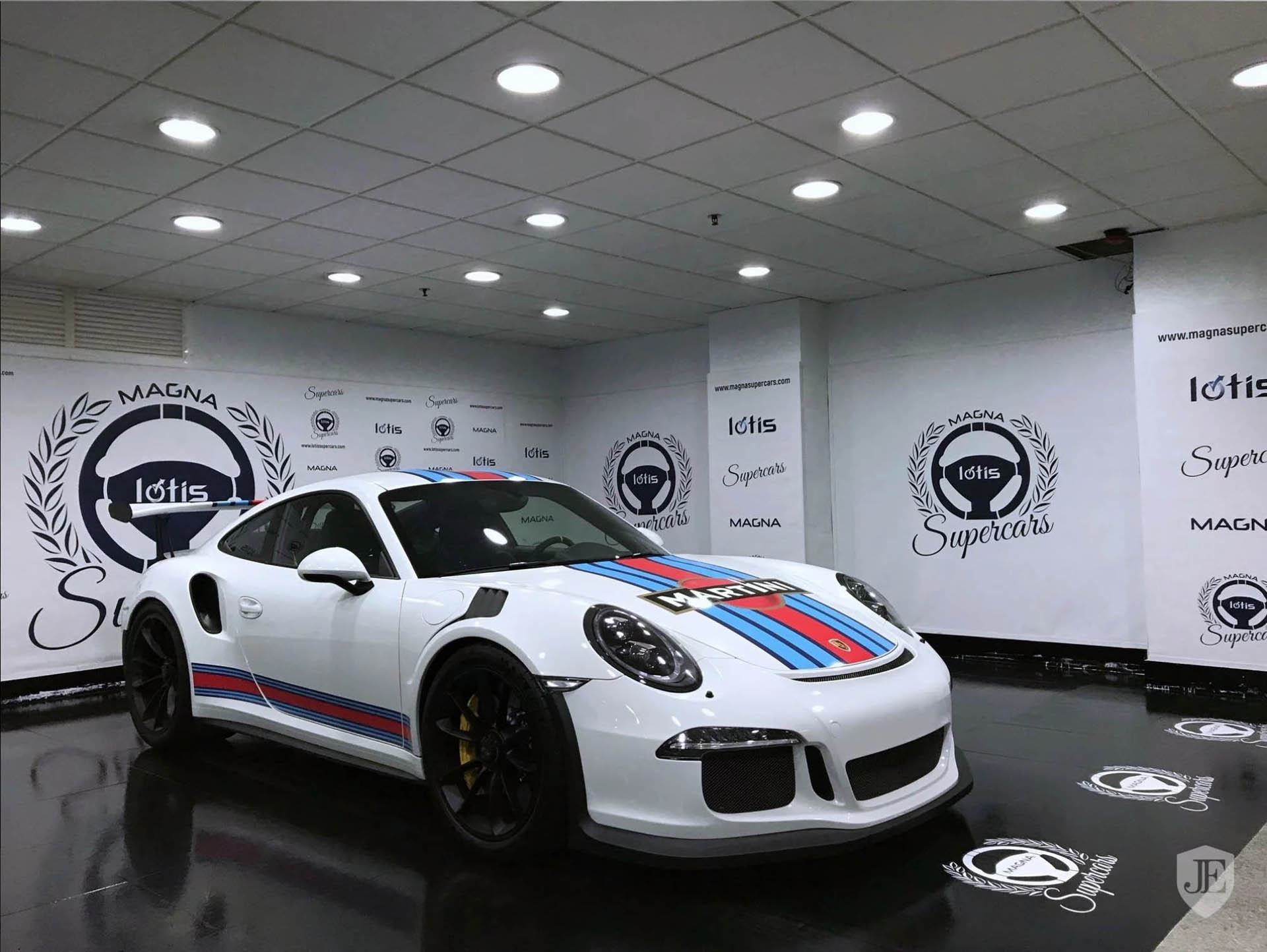 porsche-911-gt3-rs-martini-02 We’ll Take Our Porsche 911 GT3 RS With Martini Stripes, Thank You