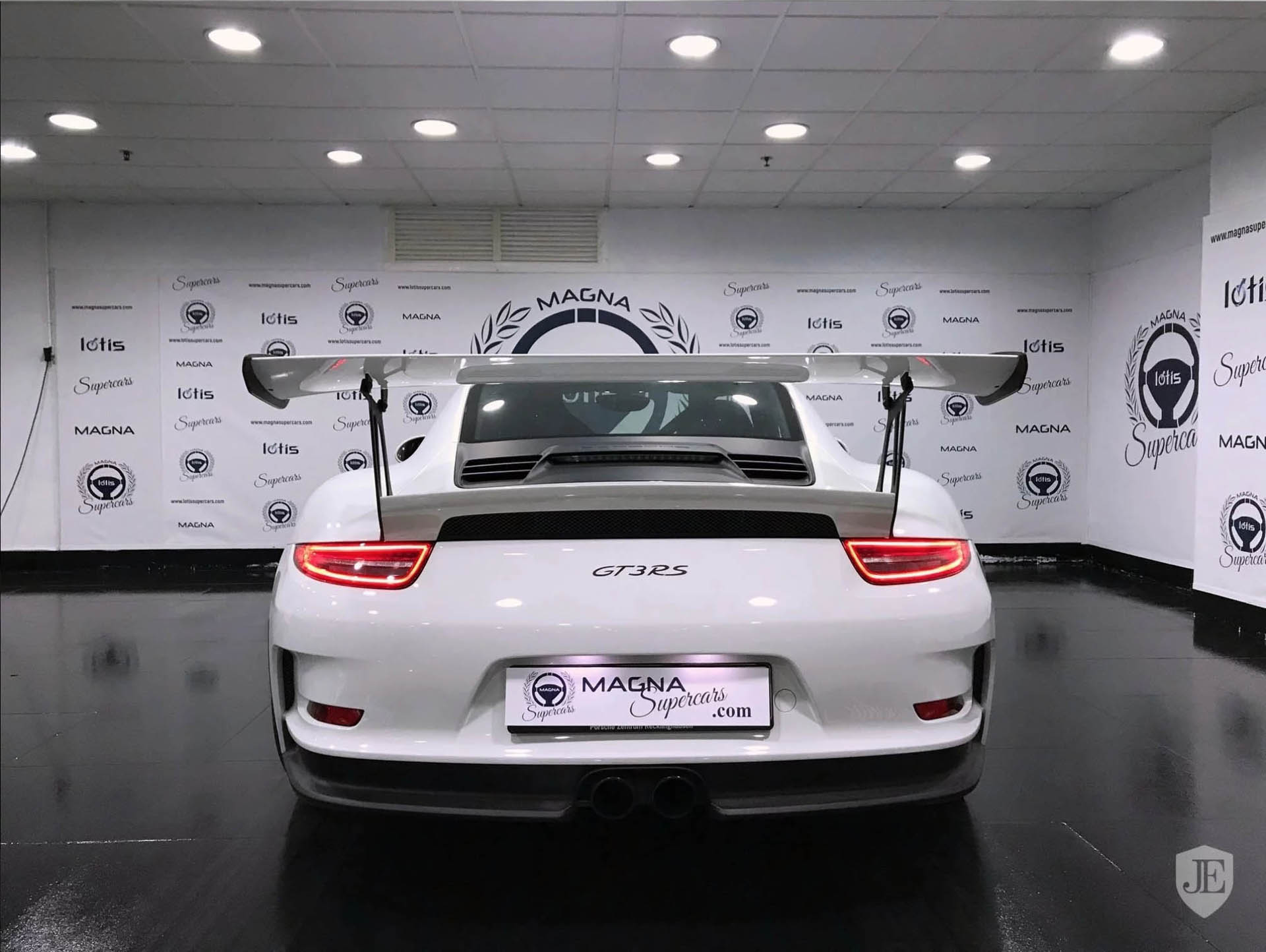 porsche-911-gt3-rs-martini-06 We’ll Take Our Porsche 911 GT3 RS With Martini Stripes, Thank You