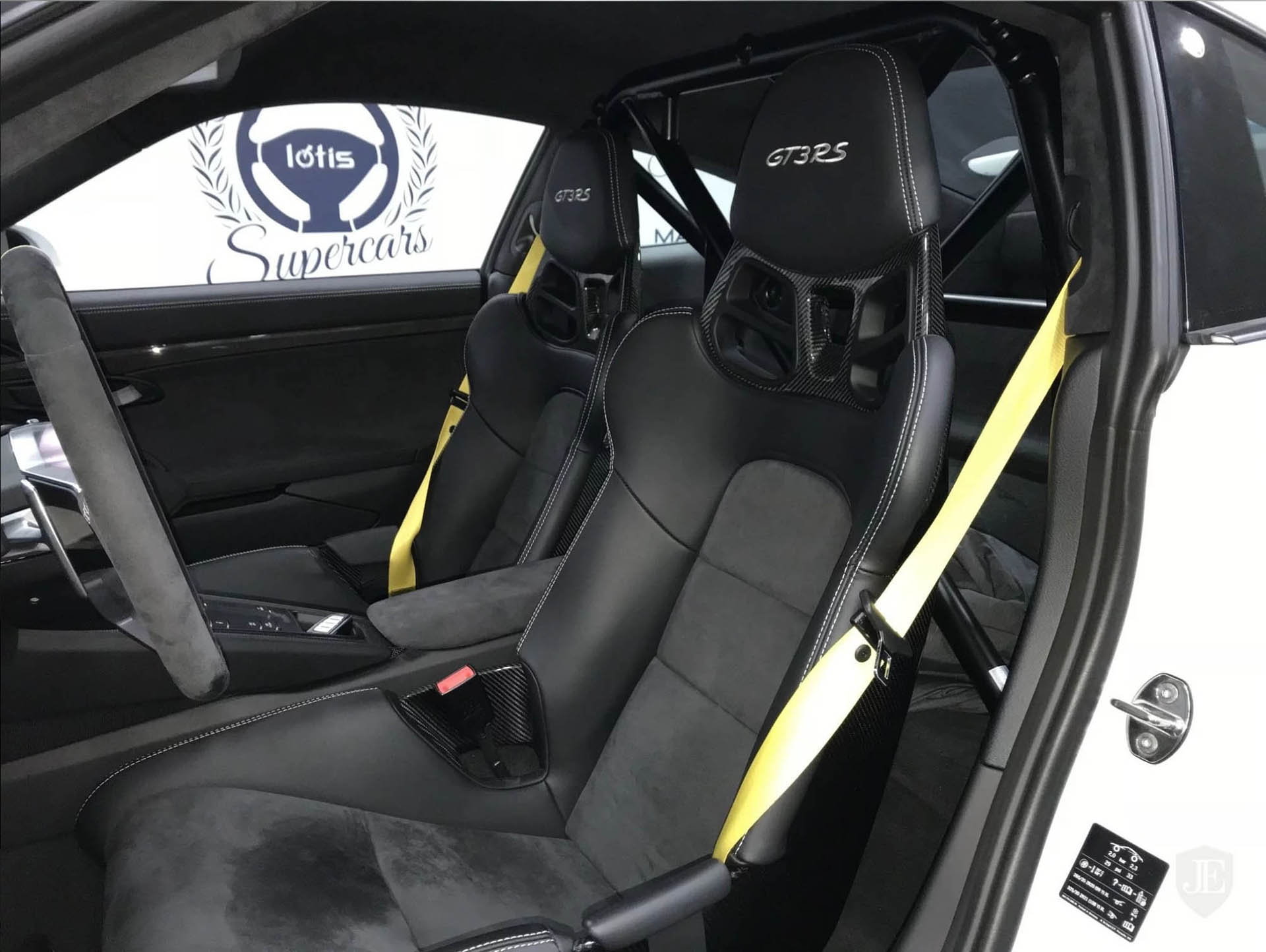 porsche-911-gt3-rs-martini-11 We’ll Take Our Porsche 911 GT3 RS With Martini Stripes, Thank You