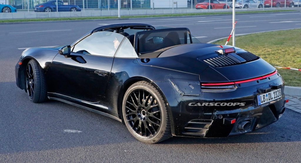  2019 Porsche 911 Cabrio Takes Its Top Off For The First Time