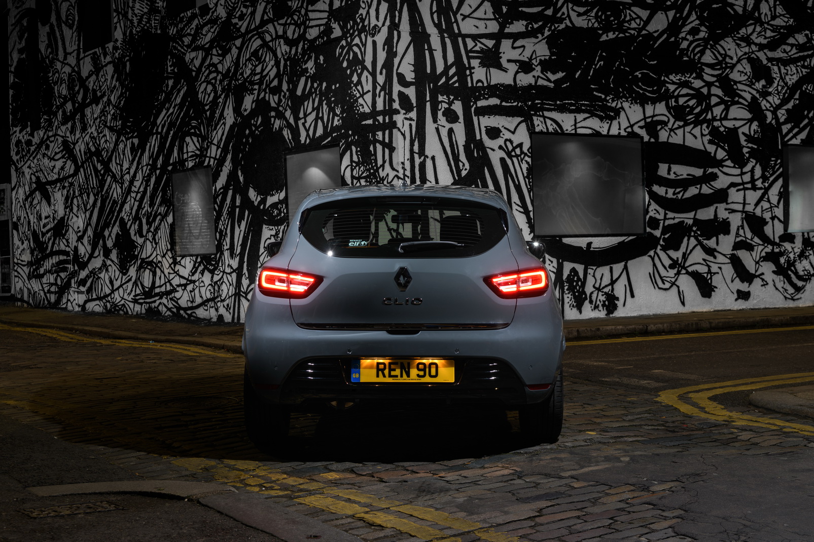 renault-clio-urban-nav-edition-9 Renault Feeding UK Buyers ‘Urban Nav’ Special Edition Clio For £16,225