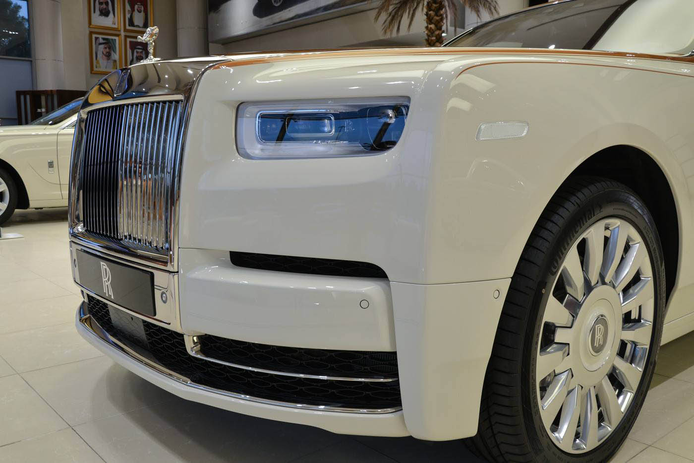 rolls-royce-phantom-abu-dhabi-09 The New Rolls-Royce Phantom Looks Particularly Arabian In Abu Dhabi