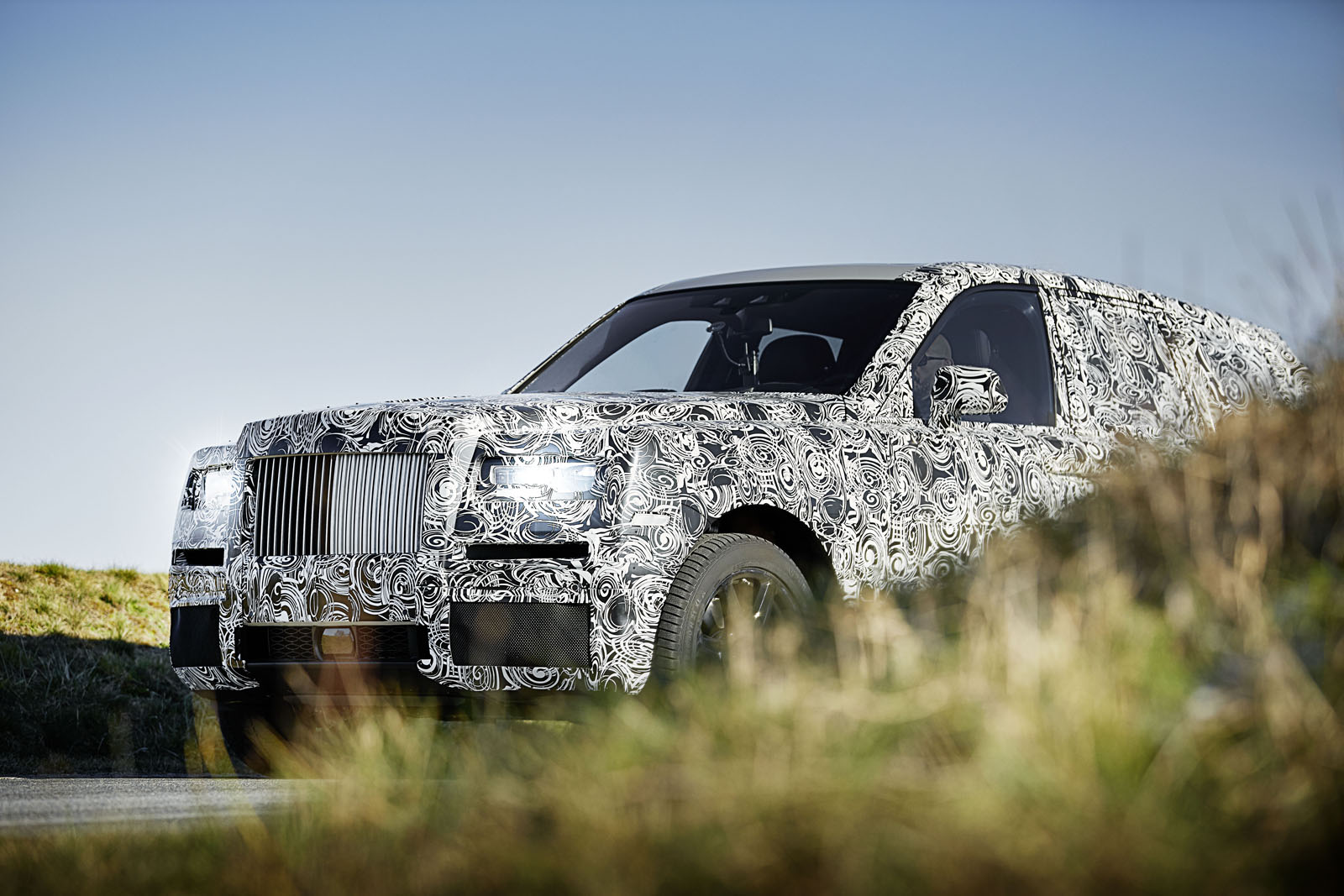 rolls-royce-suv-closed-room-event-2 Rolls-Royce Will First Unveil SUV At Private Event This Summer