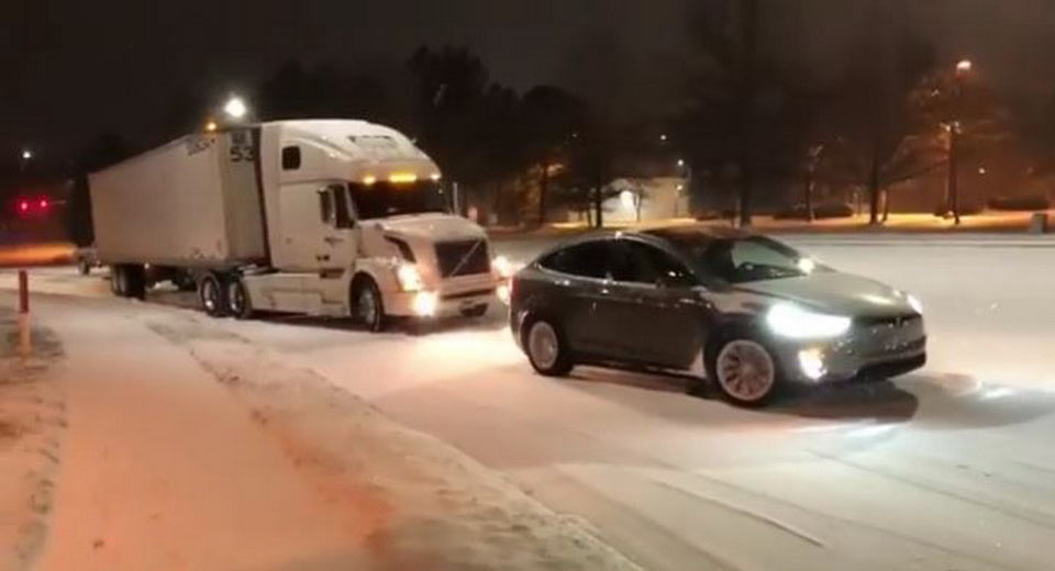  Tesla Model X Exceeds Towing Limit, Pulls Volvo Semi In The Snow