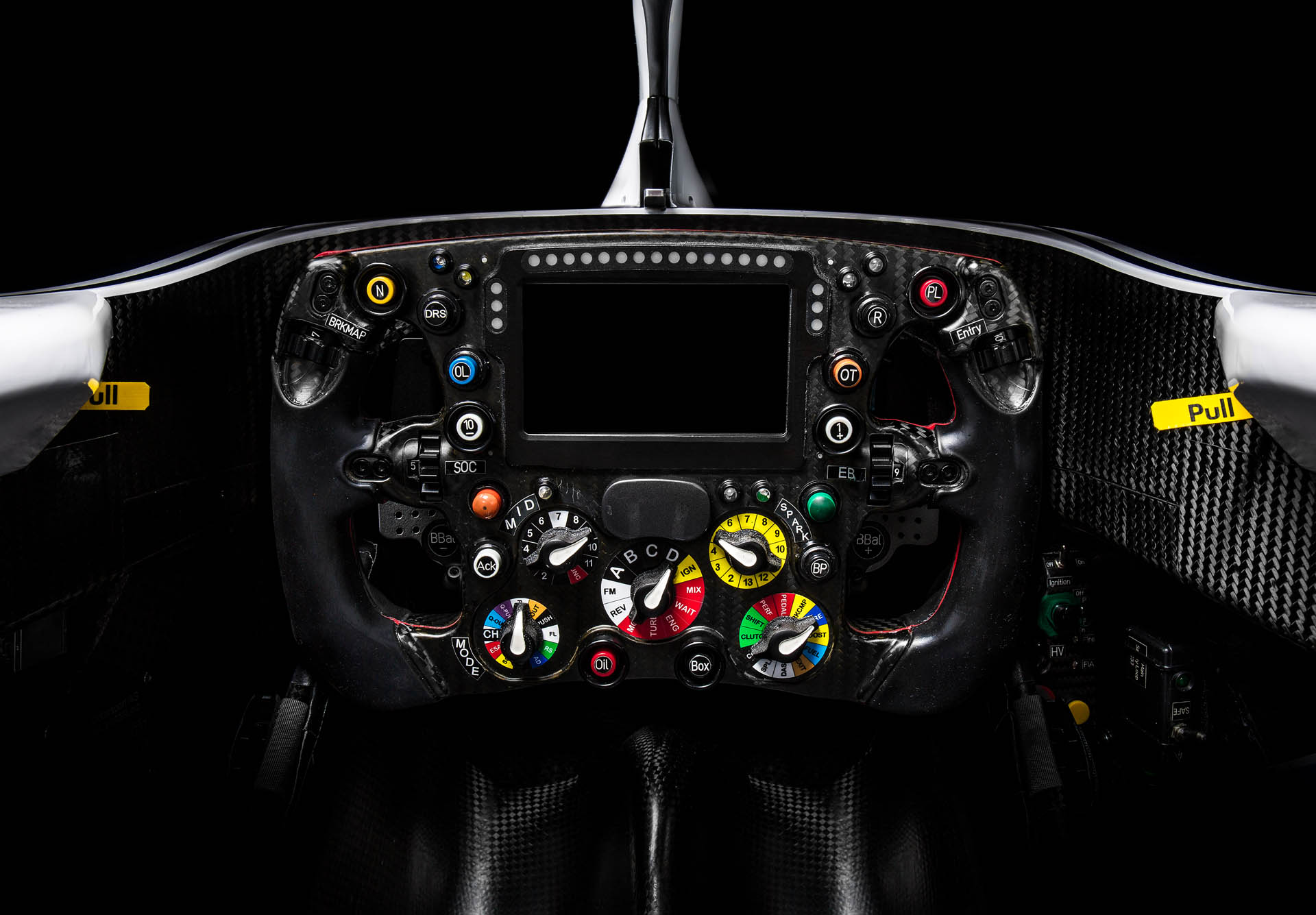 180220_Alfa_Romeo_Close_Up_Cockpit copy Alfa Romeo Sauber Reveals New C37 For F1 2018