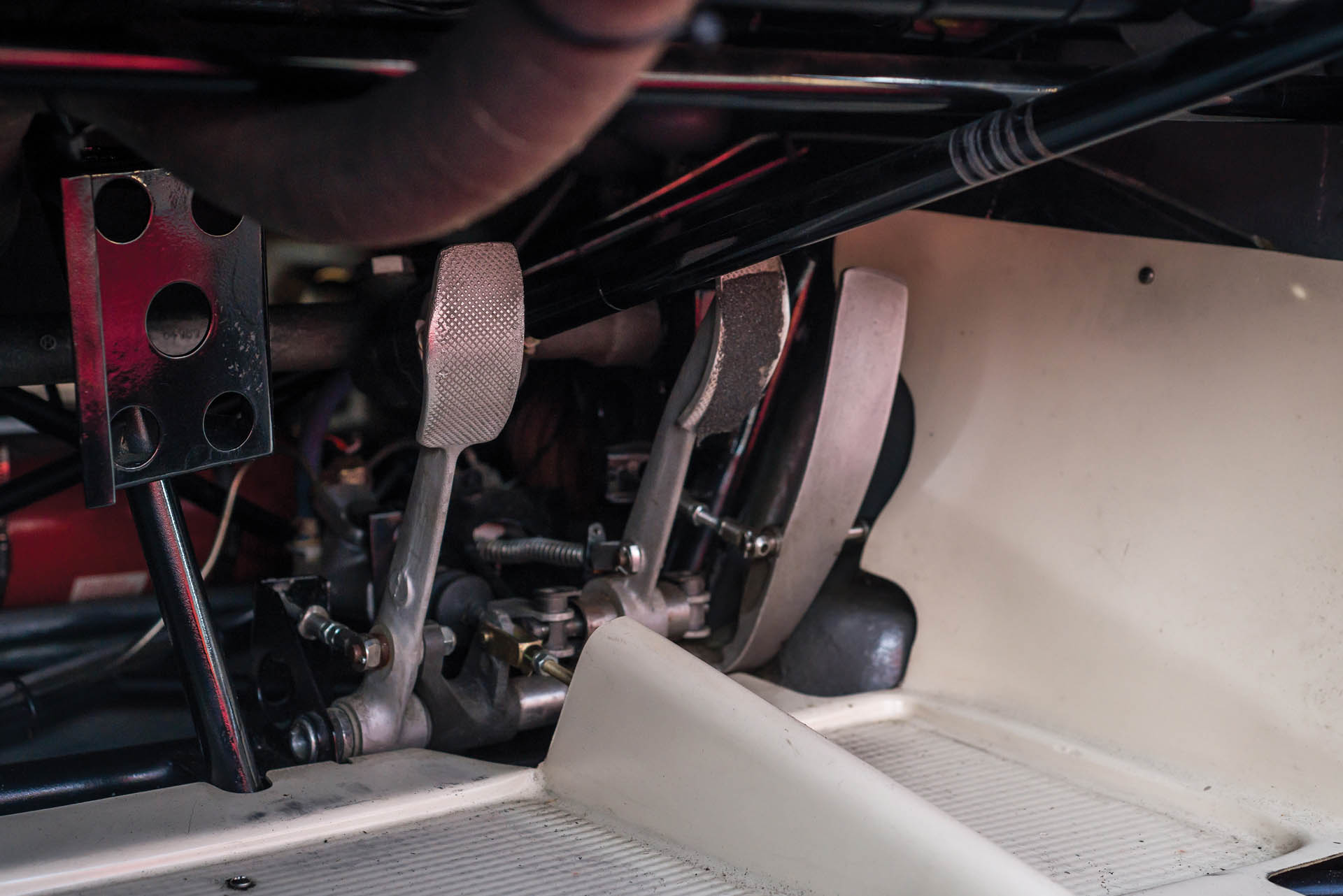 1968-Porsche-908-Works--Short-Tail--Coupe_49 This 1968 Porsche 908 Could Be Your Vintage Racing Dream Come True