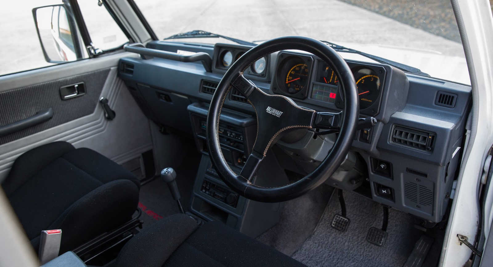 1988 Mitsubishi Pajero 1988 Pajero ‘Paris-Dakar’ Special Comes From Mitsubishi’s Glory Days In Rally Raids