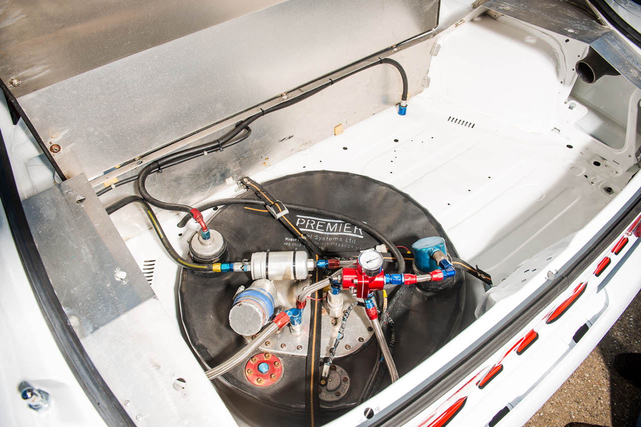 1990-ford-fiesta-cosworth-rs500-btcc-23 copy For $300k, You’d Better Believe This Is No Ordinary Ford Sierra