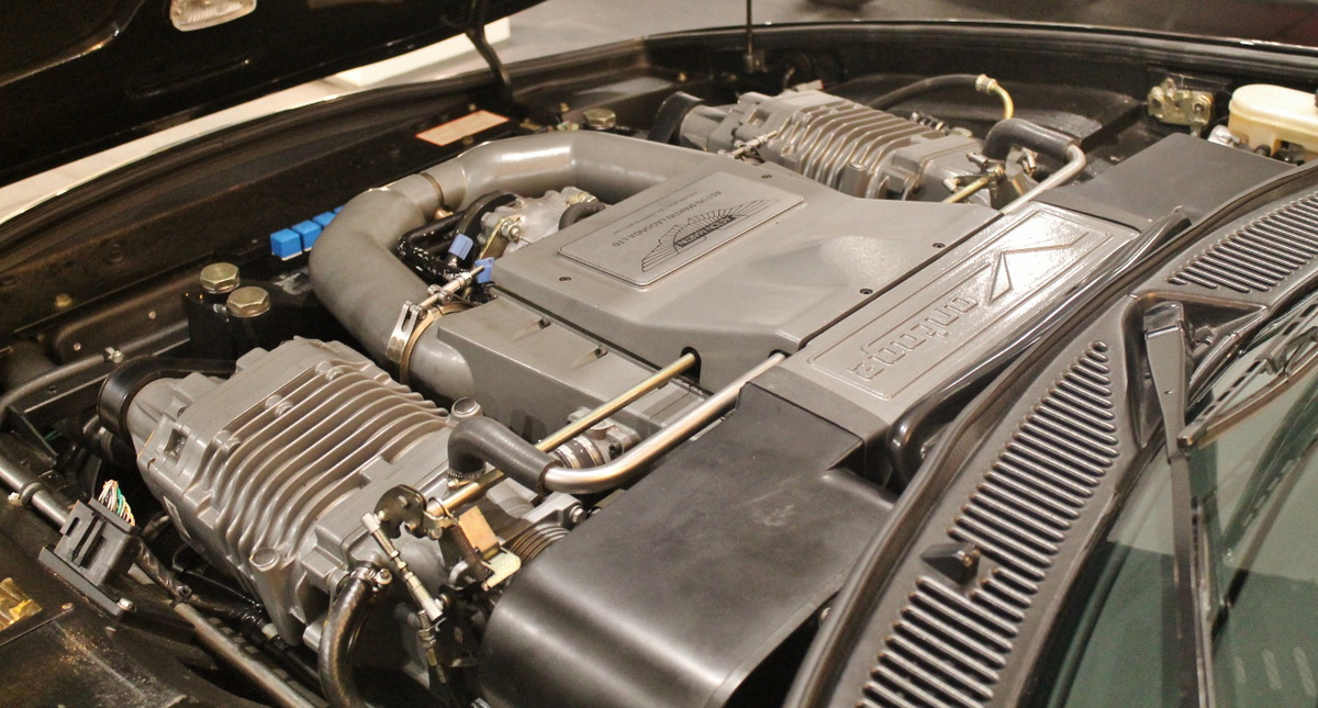 1997-aston-martin-v8-vantage-elton-john-14 Drive Away In Sir Elton John’s Classic Aston Martin Vantage