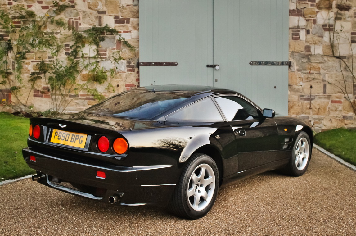 1997-aston-martin-v8-vantage-elton-john-7 Drive Away In Sir Elton John’s Classic Aston Martin Vantage