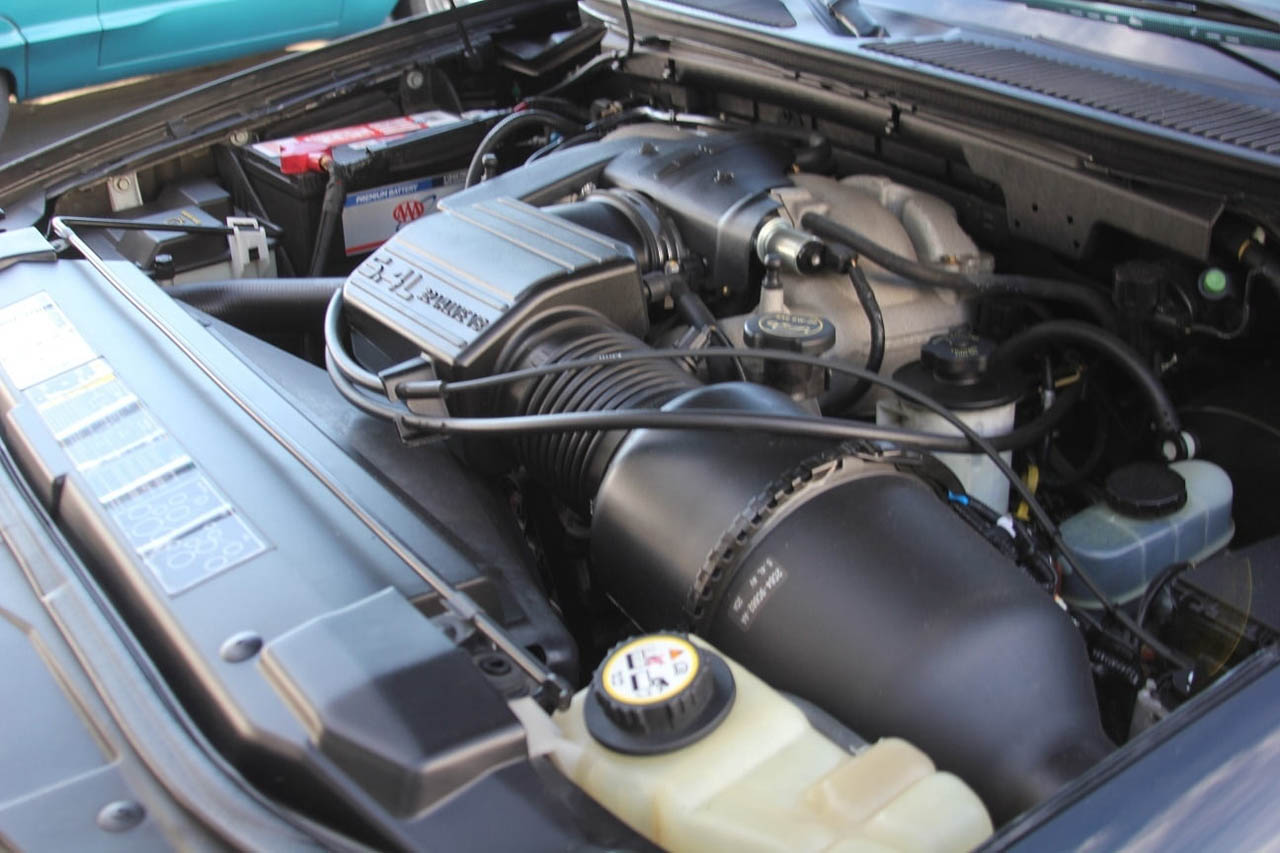 2002-lincoln-blackwood-11 Pick Up This Lincoln Truck And Get Your Blackwood On