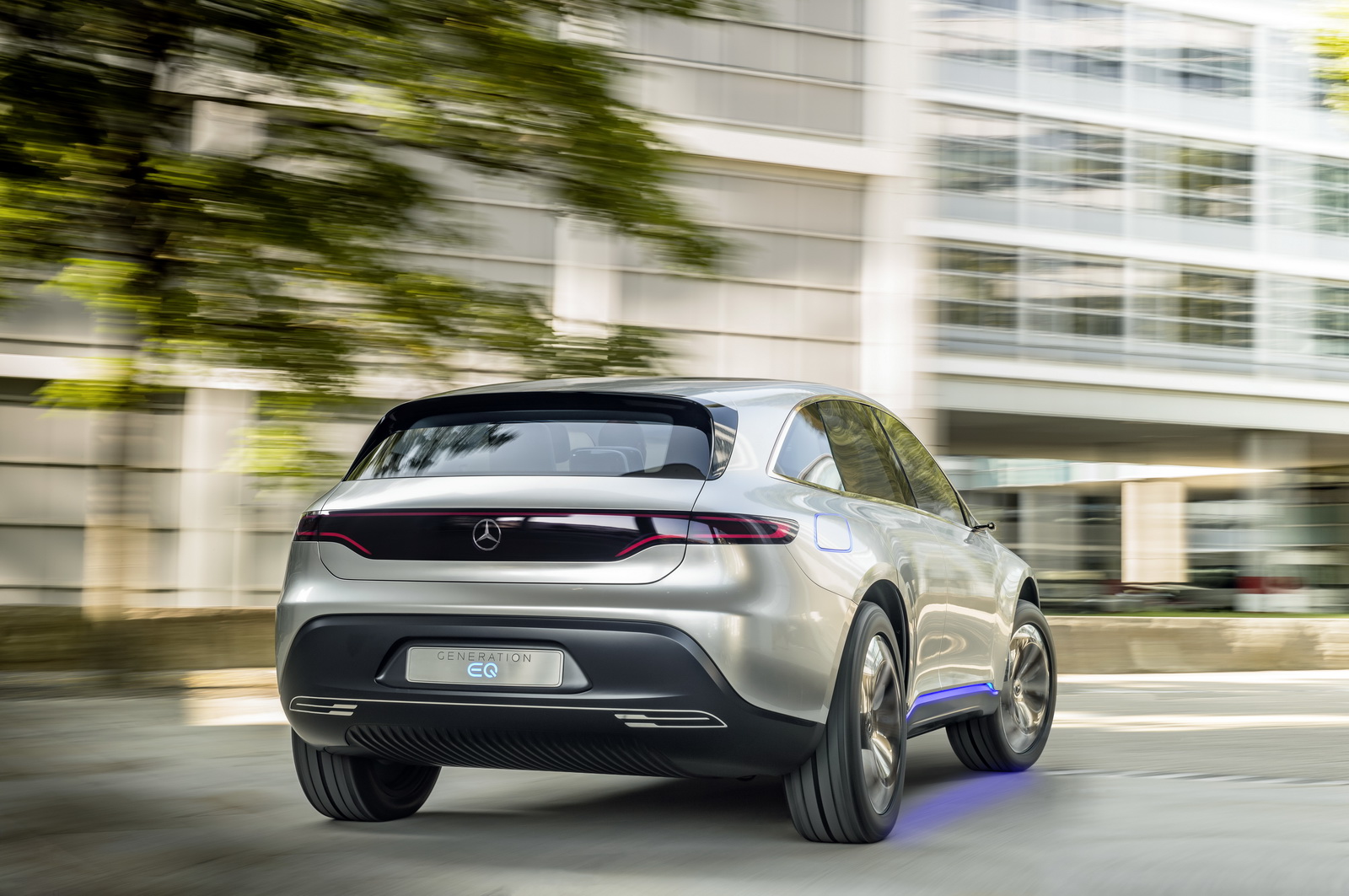 Generation EQ Geely Reportedly Bought Shares In Daimler In A Bid For Alliance