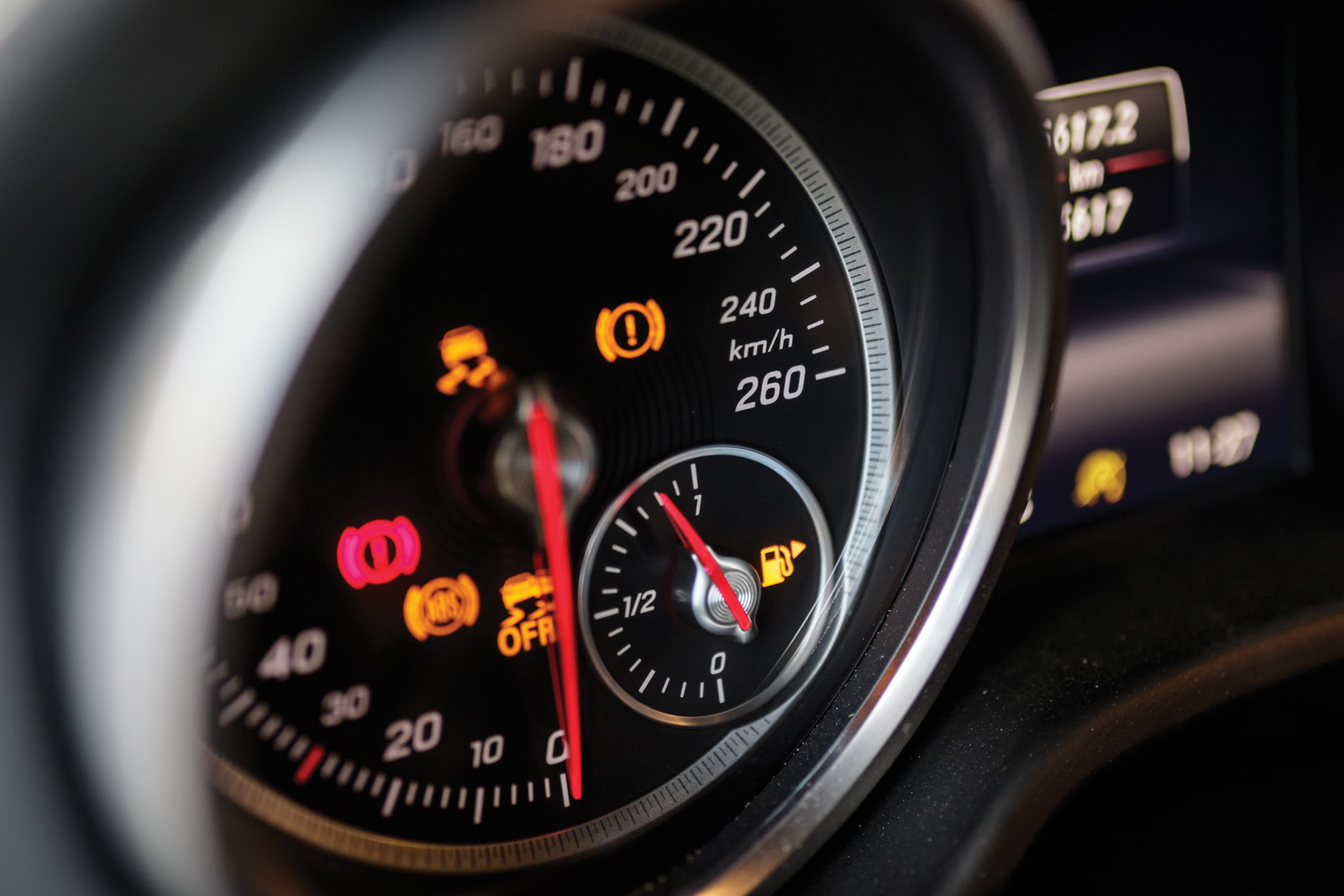 2016-mercedes-benz-g500-4x42-25 Forget About The New G-Class; The Mercedes G500 4×4² Is The One You Want