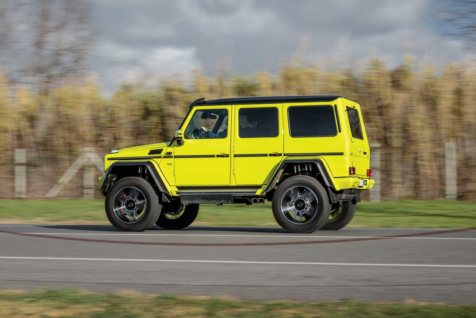 2016-mercedes-benz-g500-4x42-7 Forget About The New G-Class; The Mercedes G500 4×4² Is The One You Want