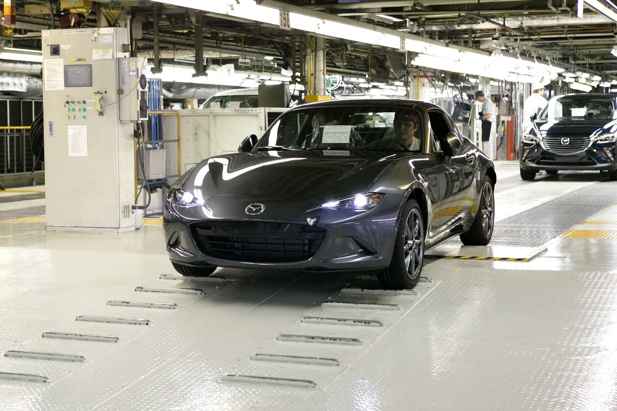2017-mazda-mx-5-rf-9 2018 Mazda MX-5 RF Arrives With Modest Updates And $25,295 Starting Price