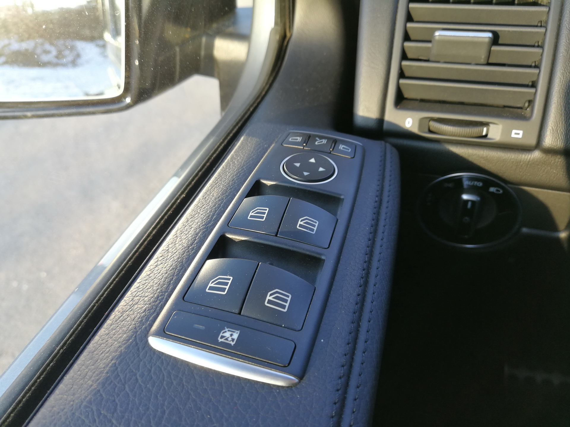 2017-mercedes-g350d-own-review-37 2017 Mercedes-Benz G-Class: Five Final Impressions