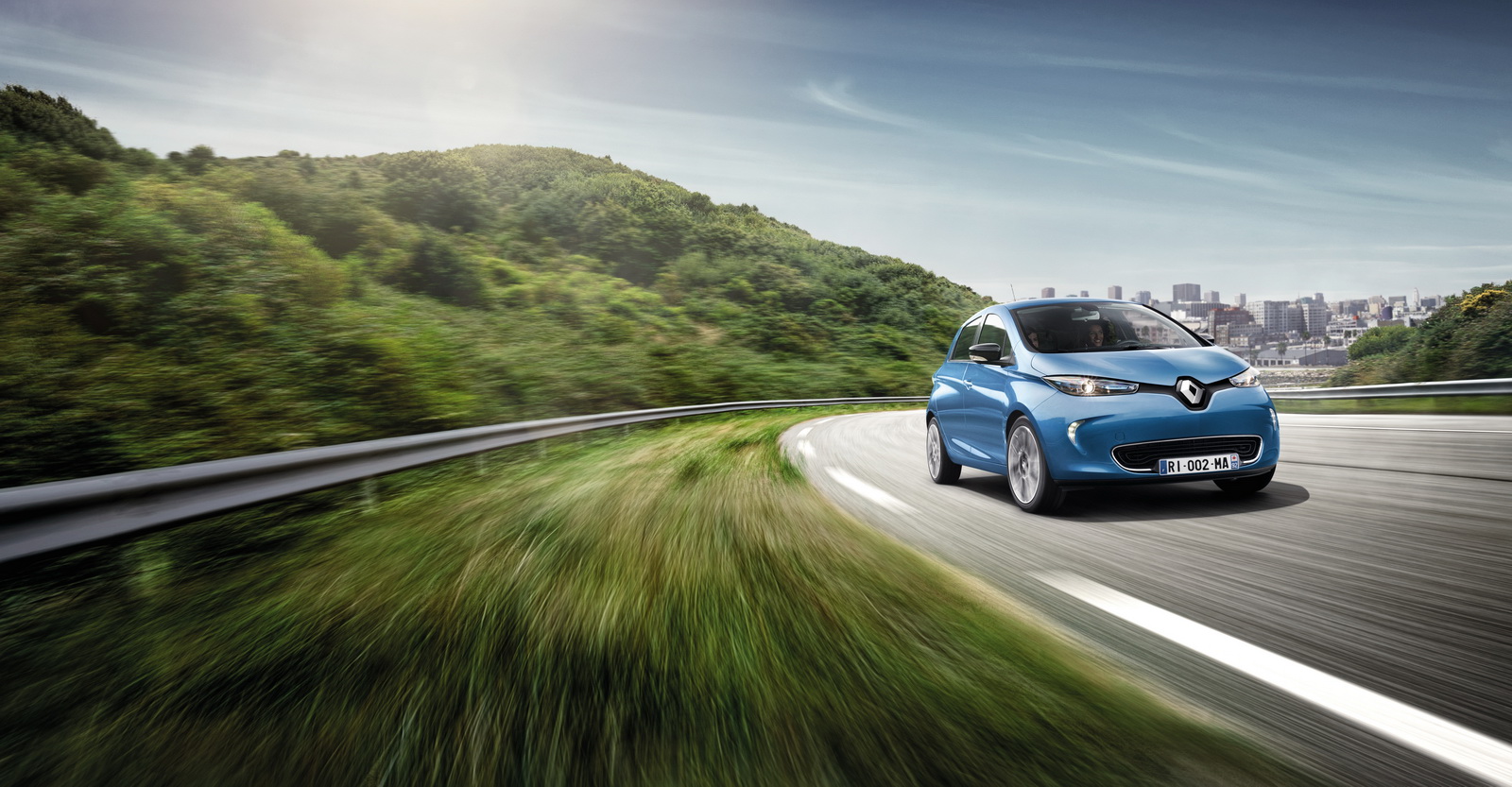 RENAULT ZOE (B10) - PHASE 1 - MODEL YEAR 2017 More Powerful Renault Zoe Reportedly On Track For Geneva Debut