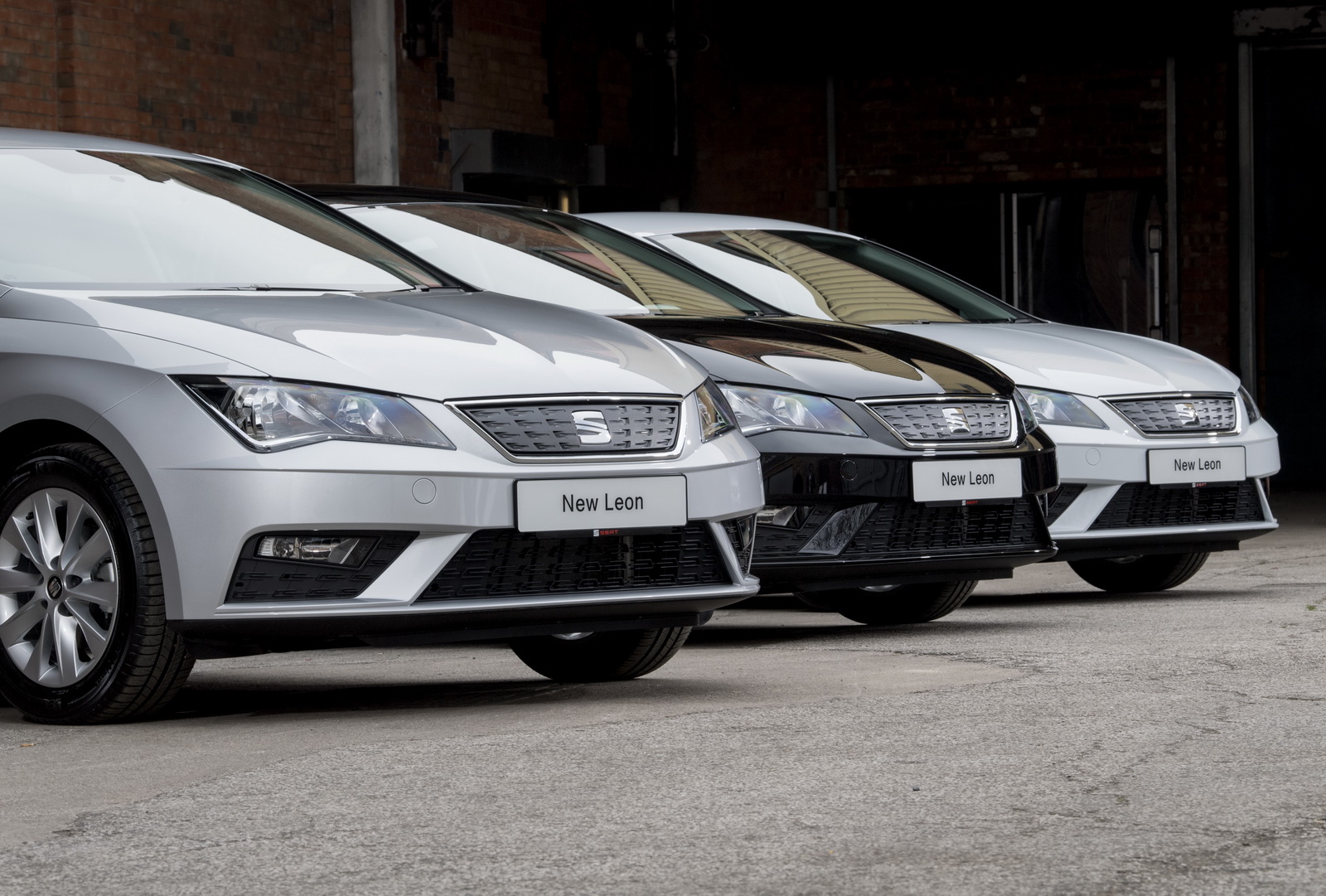 2017-seat-leon-1 Seat Getting ReBORN With Compact Electric Hatch That’s Due In 2020