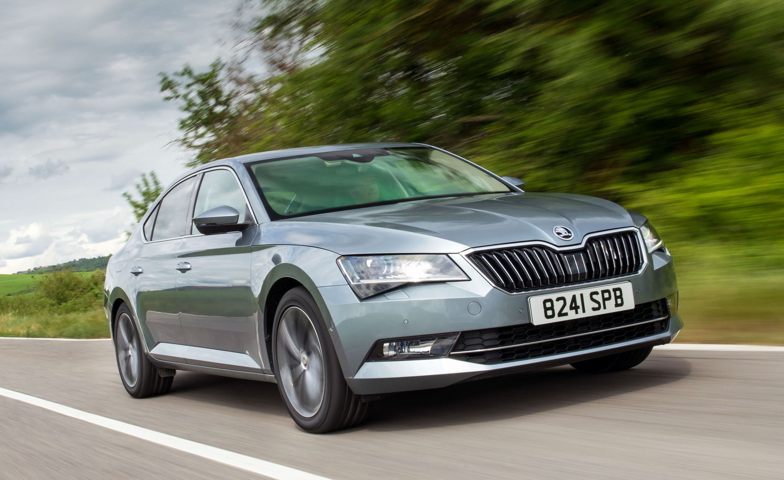 2017-skoda-superb-1 Skoda Superb PHEV Coming With Passat GTE Powertrain And 70Km Of EV Range