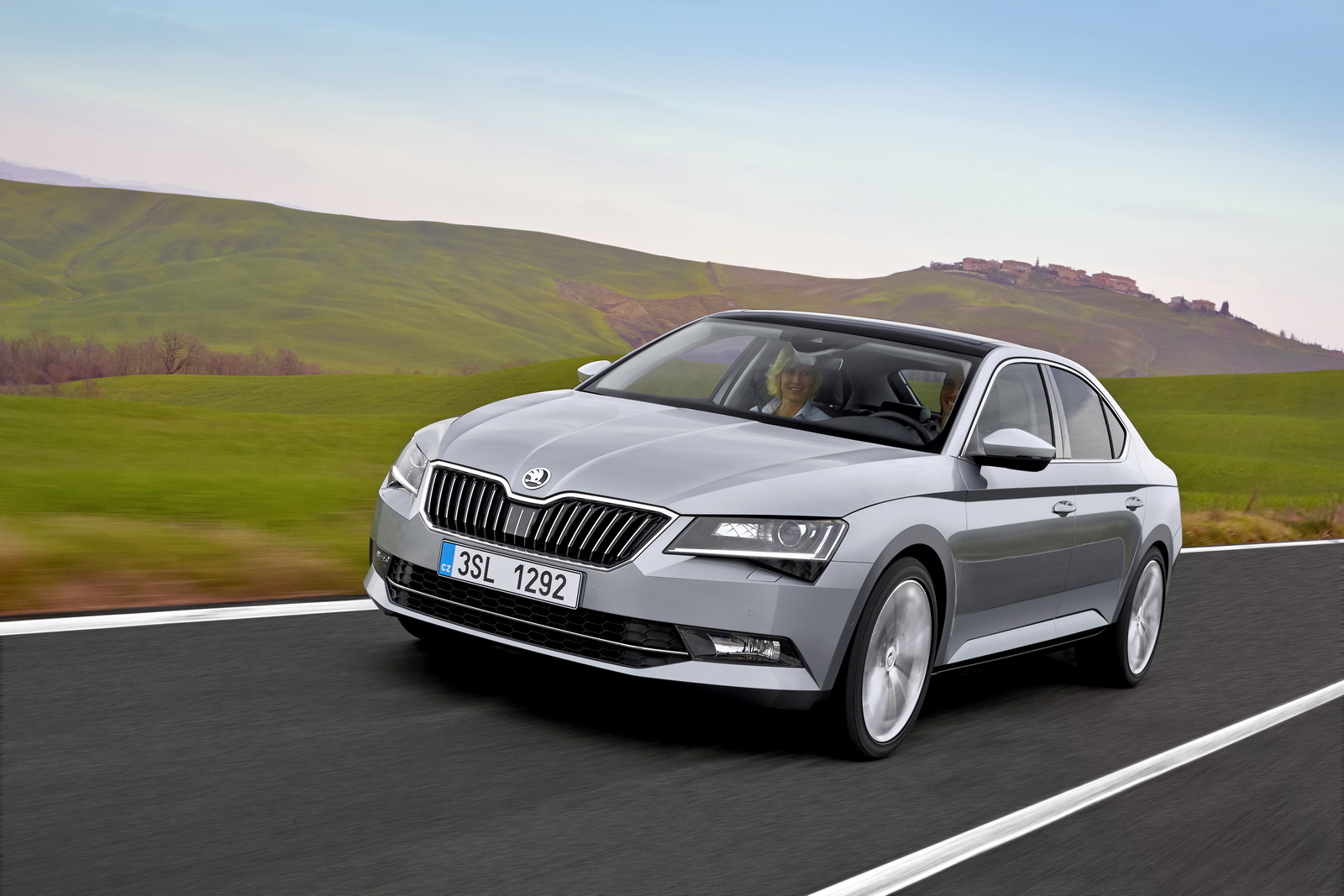 2017-skoda-superb-2 Skoda Superb PHEV Coming With Passat GTE Powertrain And 70Km Of EV Range