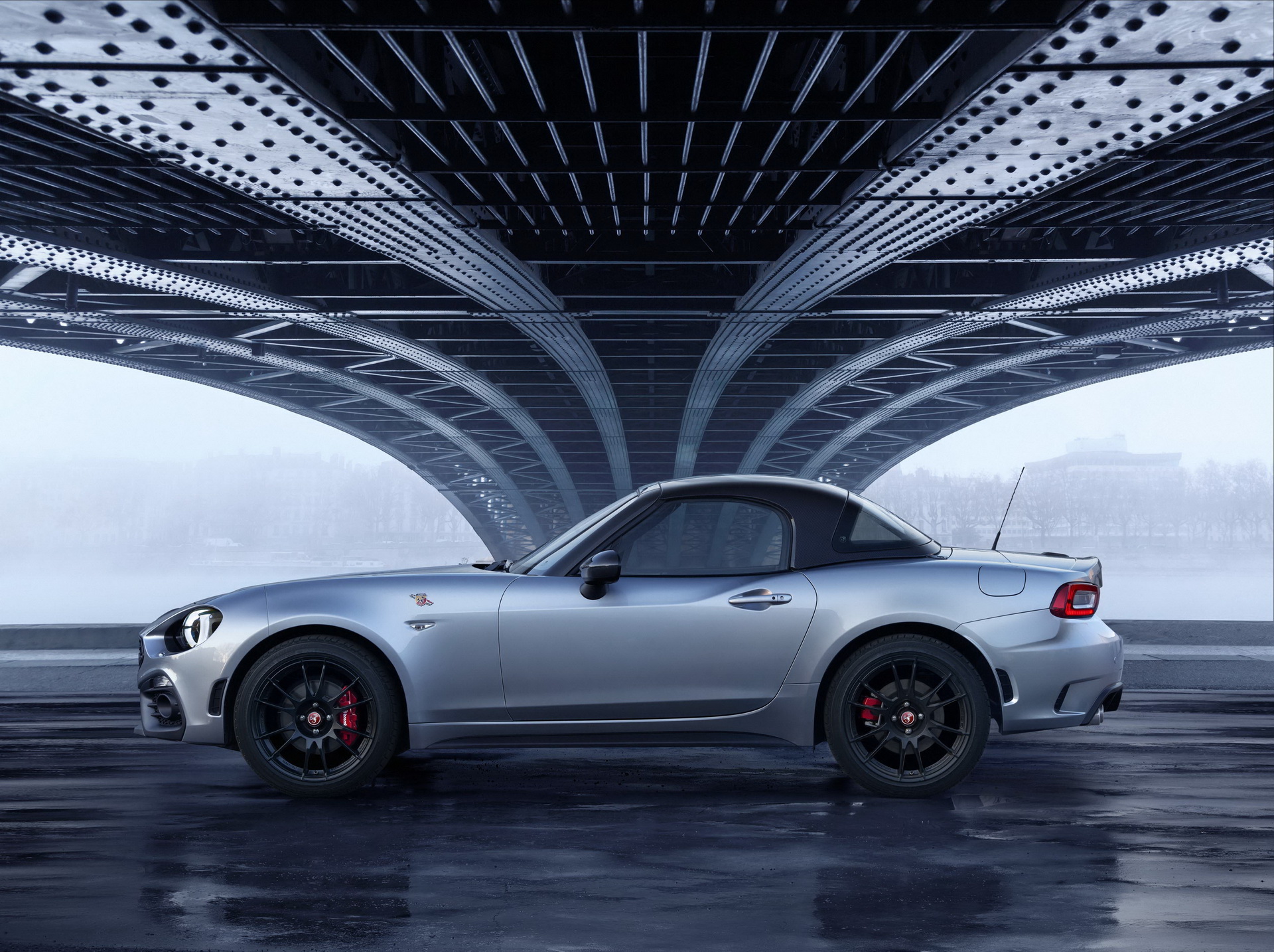 2018-Abarth-Geneva-01 New Abarth 124 GT With Carbon Hardtop Is The Next Best Thing To A Coupe