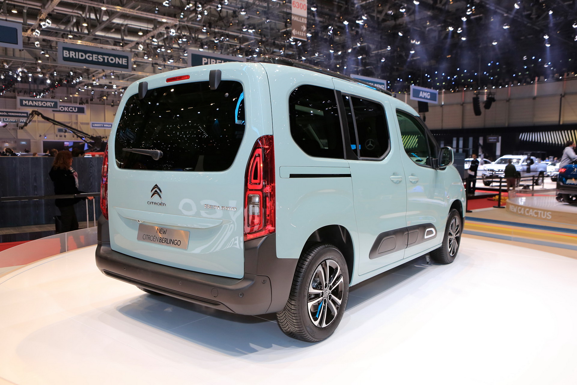 2018-Citroen-Berlingo-5 New Citroën Berlingo Multispace Fuses Minivan With SUV Looks | Geneva Images