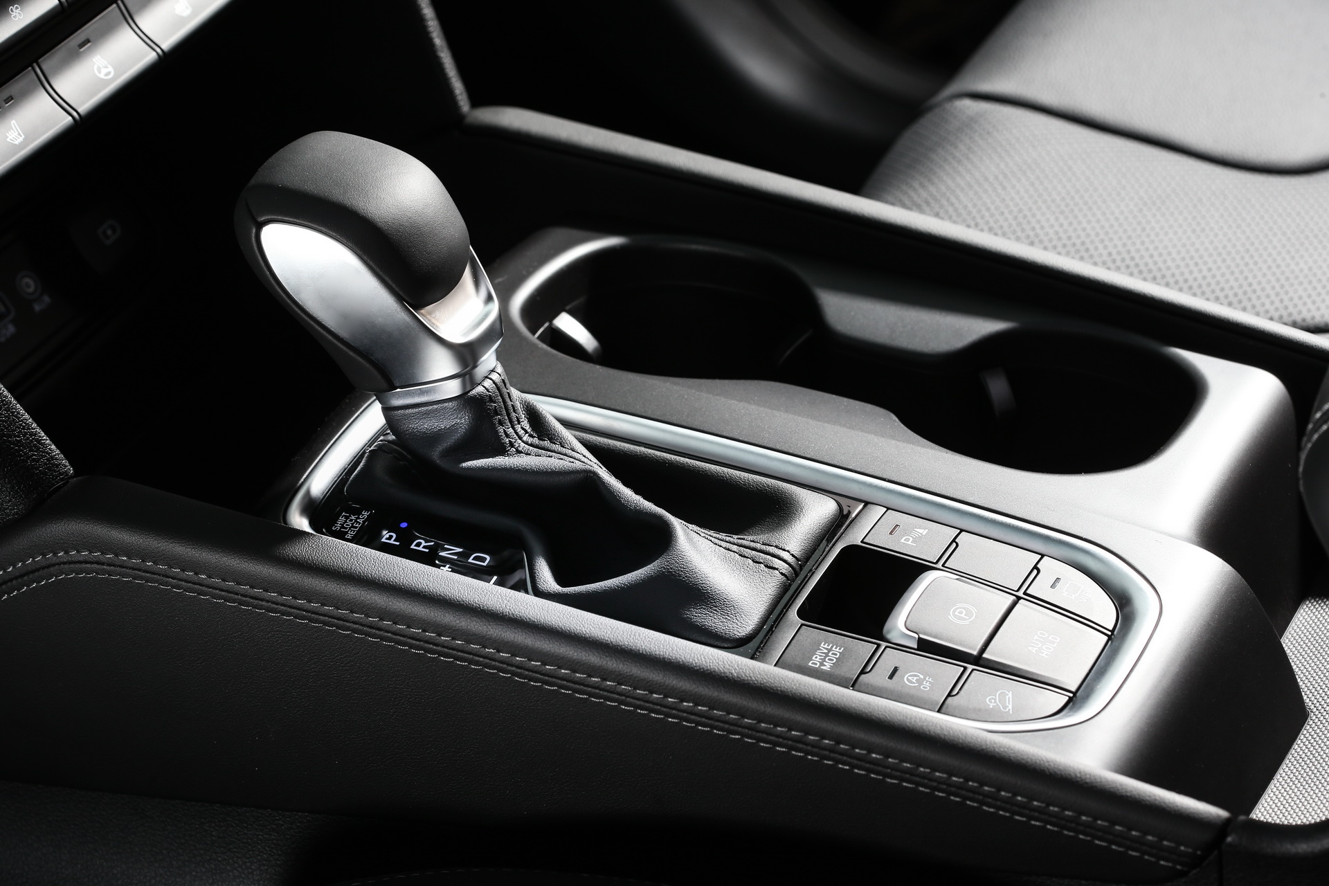 2018-Hyundai-SantaFe-09 Hyundai Santa Fe Or Santa Nay? See How The Facelifted 2021MY Stacks Up To Its Predecessor