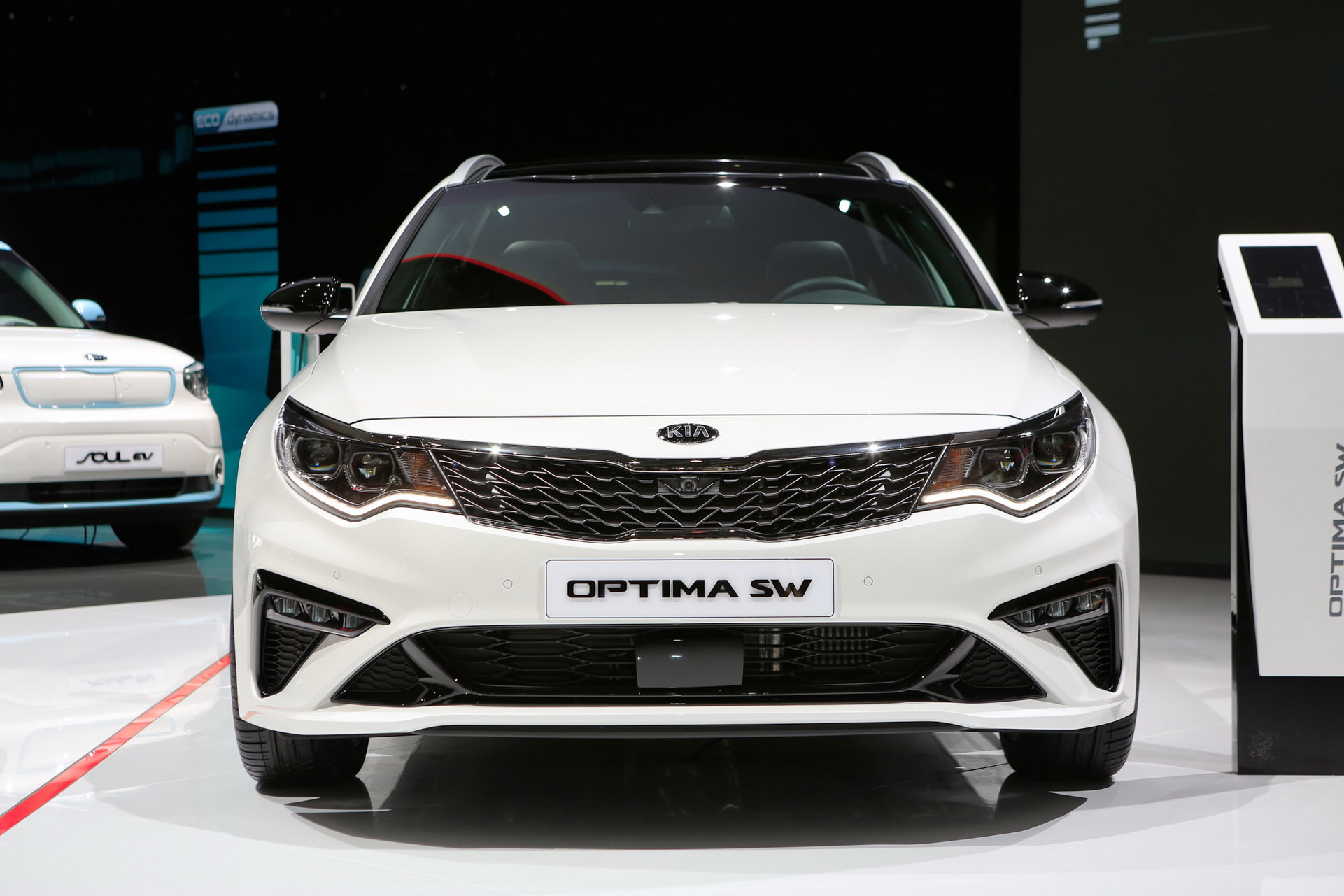 2018-Kia-Optima-1 2018 Kia Optima Gets Styling, Tech And Engine Updates | Geneva Images