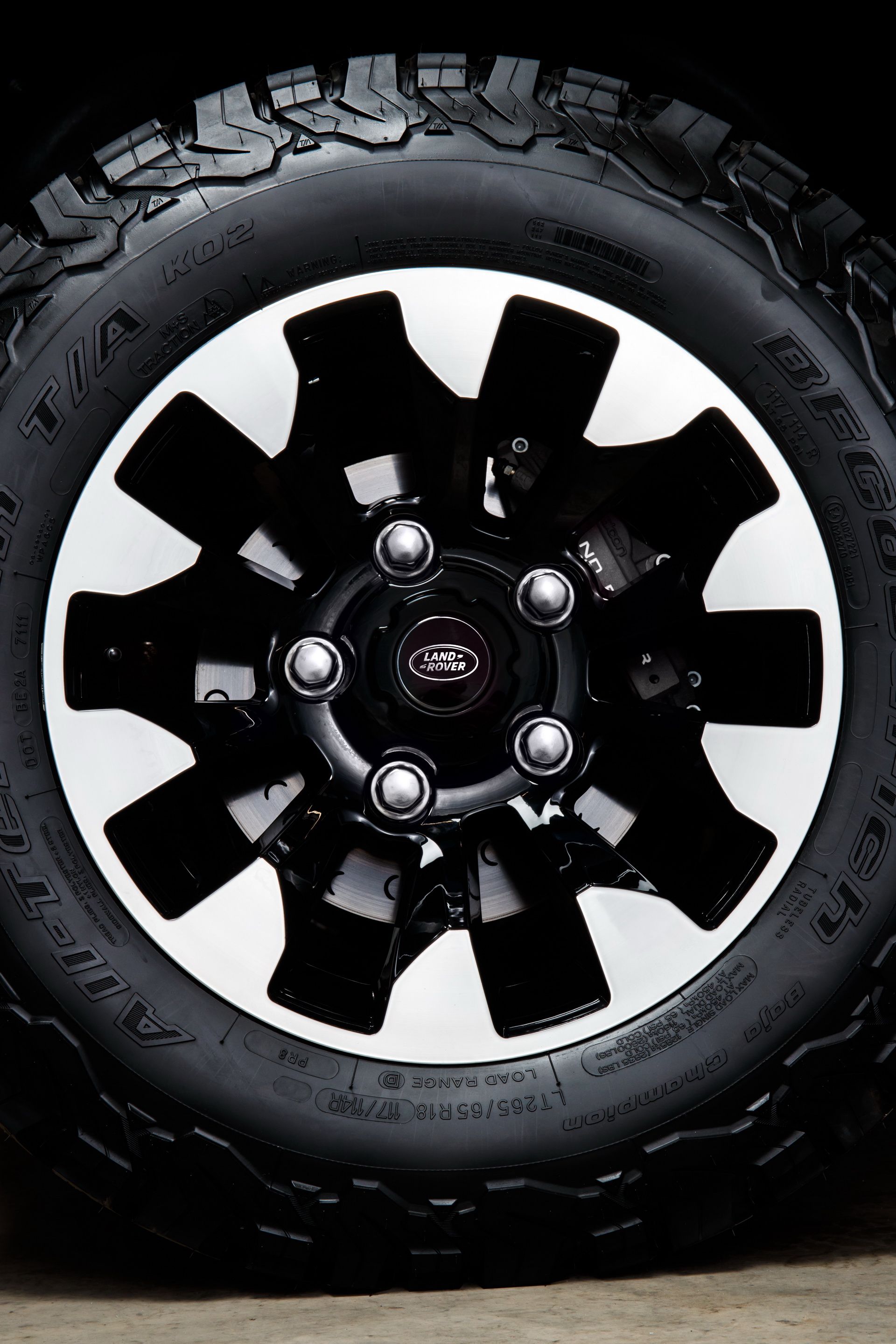 2018-LR-Defender-V8Edition-22 That Didn’t Take Long: Land Rover Defender Works V8 Sold Out