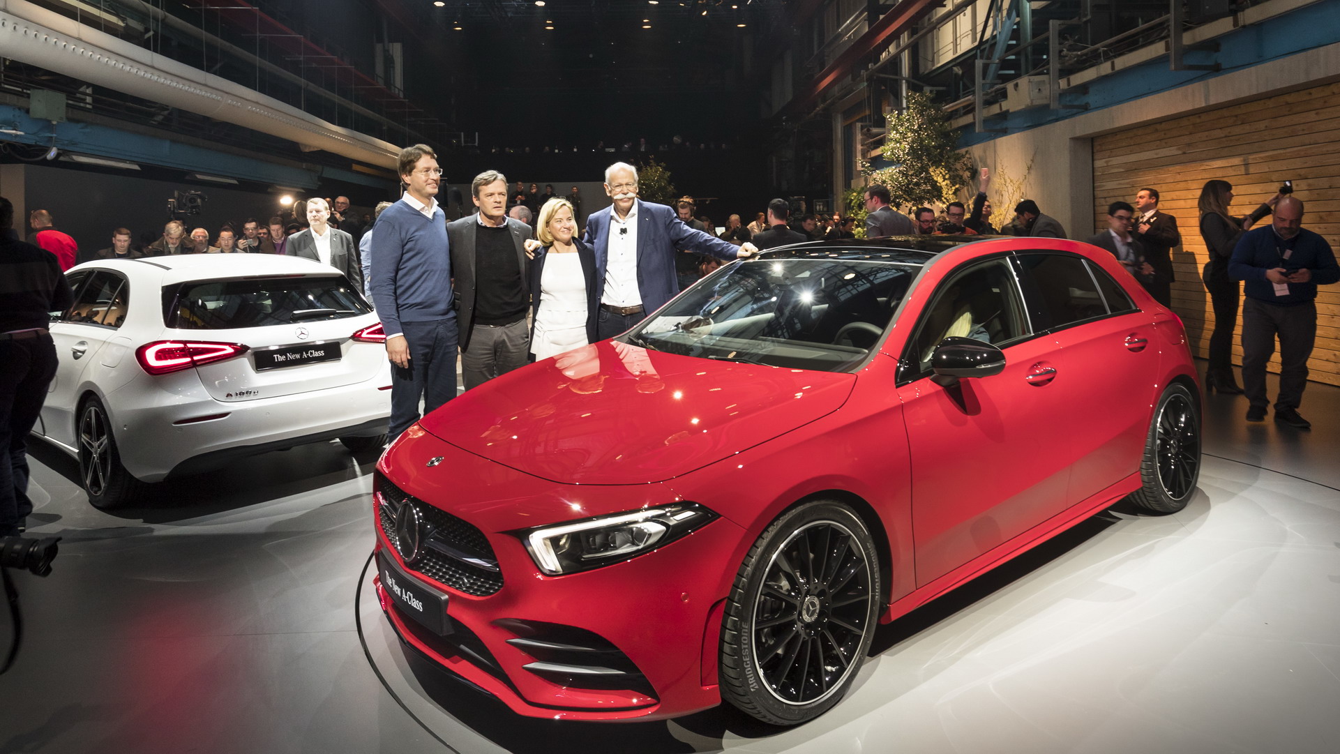 2018-Mercedes-Benz-A-Class-11 2019 Mercedes A-Class Grows Up, Gets More Stylish And A Lot Smarter (Live Images)