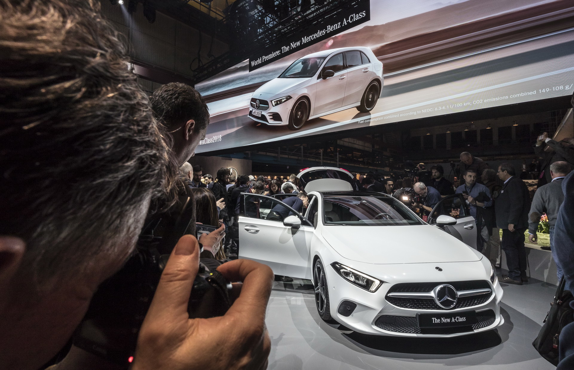 2018-Mercedes-Benz-A-Class-14 2019 Mercedes A-Class Grows Up, Gets More Stylish And A Lot Smarter (Live Images)