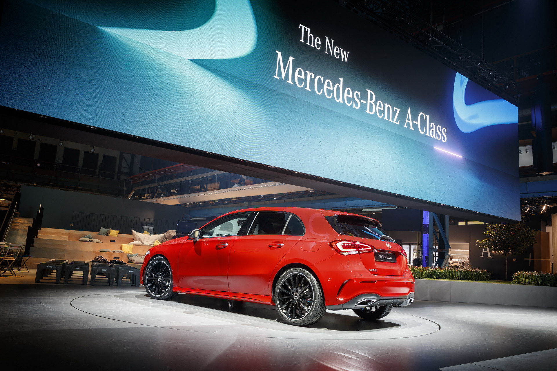 2018-Mercedes-Benz-A-Class-19 2019 Mercedes A-Class Grows Up, Gets More Stylish And A Lot Smarter (Live Images)