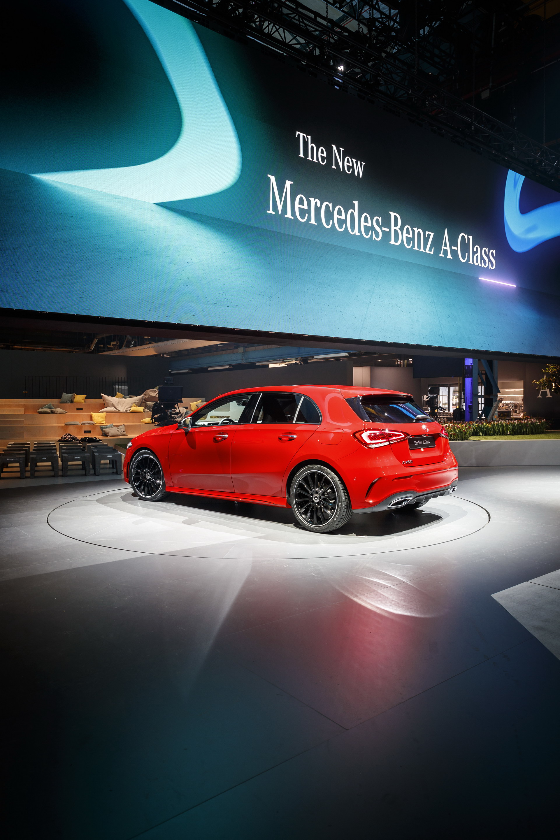 2018-Mercedes-Benz-A-Class-20 2019 Mercedes A-Class Grows Up, Gets More Stylish And A Lot Smarter (Live Images)