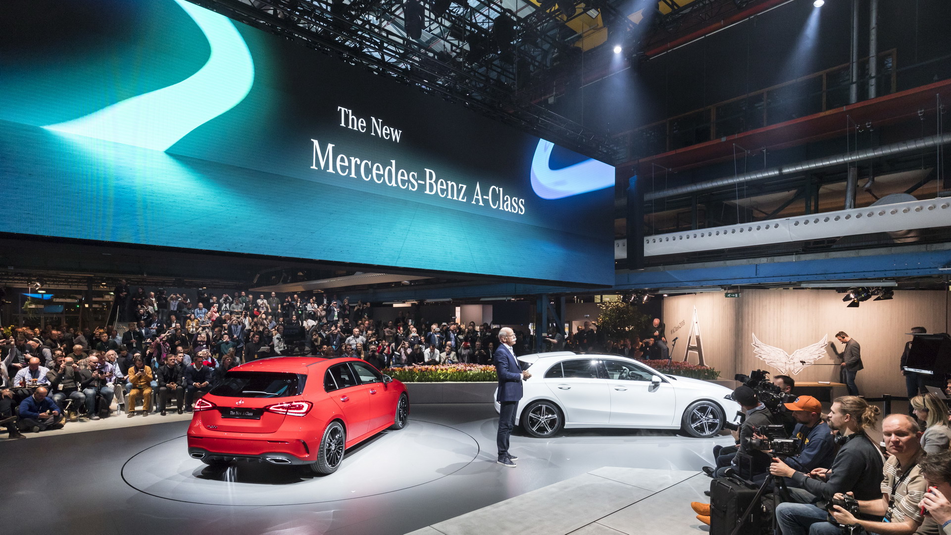 2018-Mercedes-Benz-A-Class-5 2019 Mercedes A-Class Grows Up, Gets More Stylish And A Lot Smarter (Live Images)