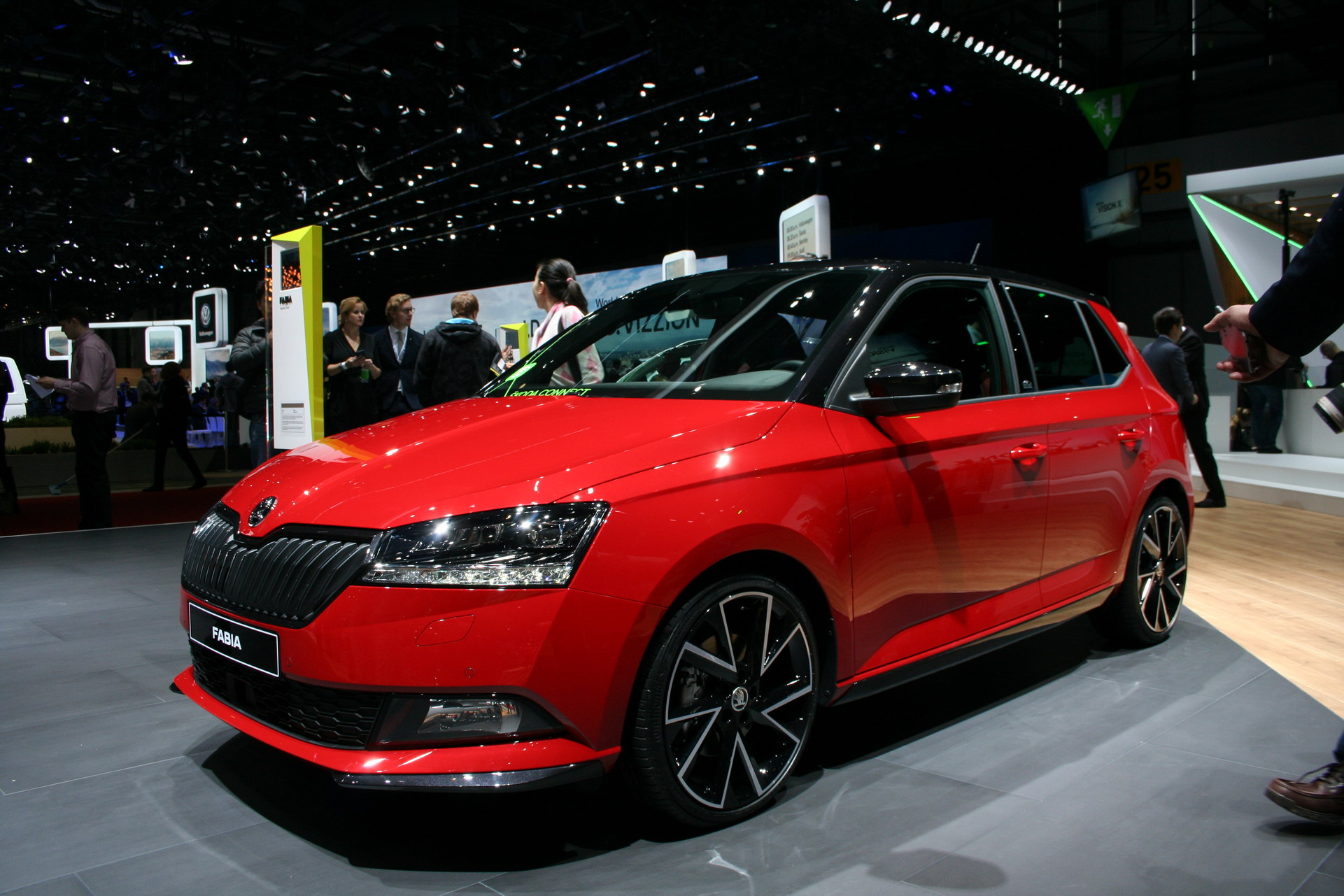 2018-Skoda-Fabia-FL-123 Skoda Fabia Puts On A Fresh Face And Embraces The Power Of Three In Geneva