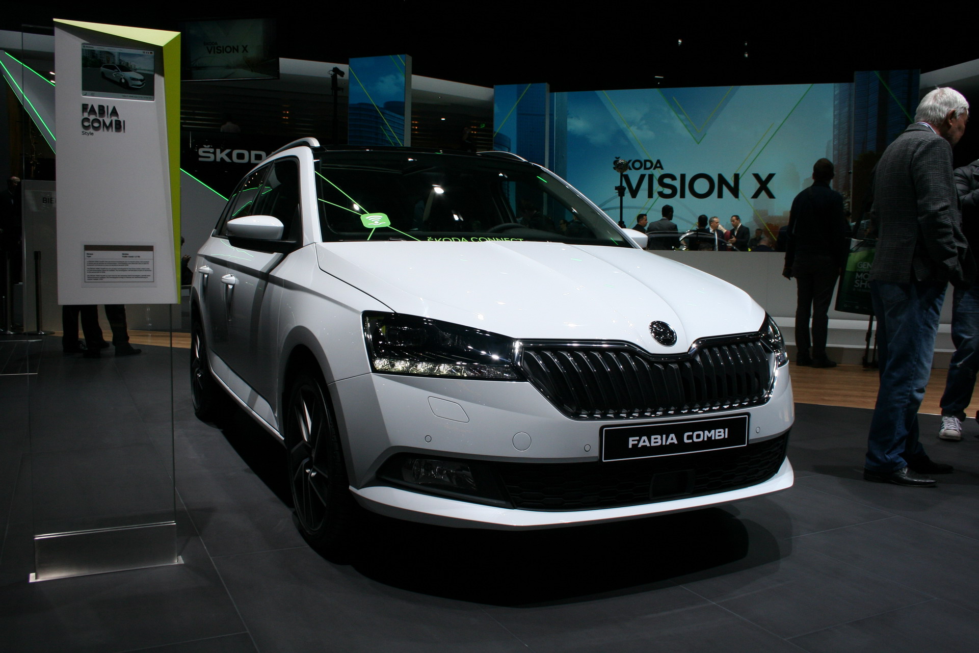 2018-Skoda-Fabia-FL-193 Skoda Fabia Puts On A Fresh Face And Embraces The Power Of Three In Geneva