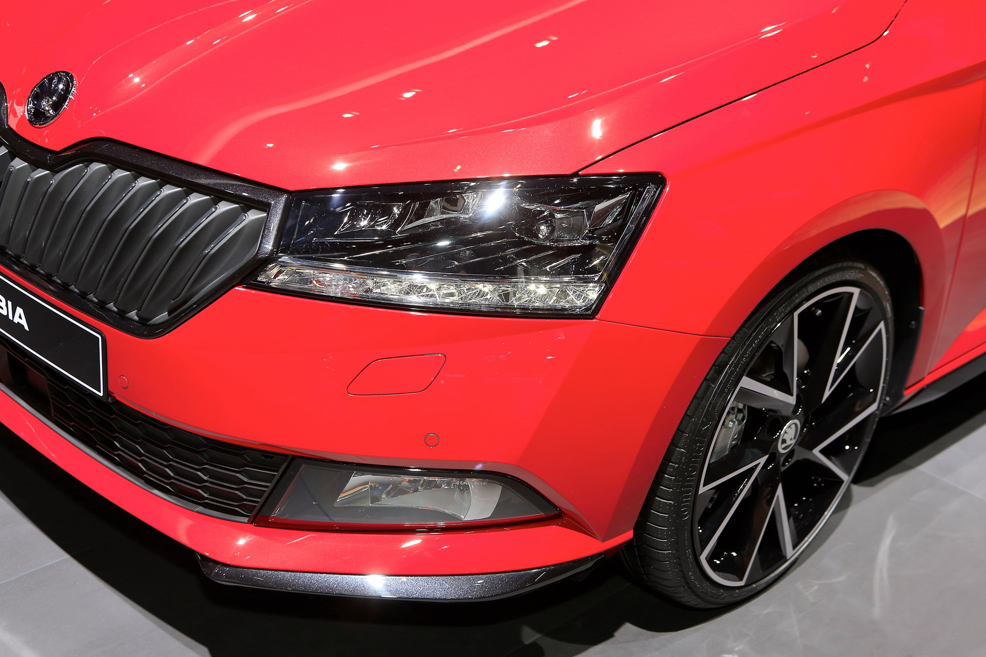2018-Skoda-Fabia-FL-33 Skoda Fabia Puts On A Fresh Face And Embraces The Power Of Three In Geneva