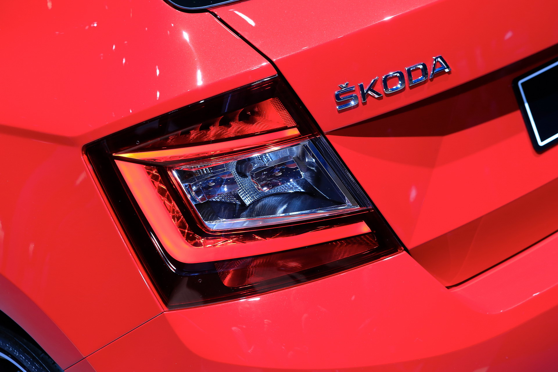2018-Skoda-Fabia-FL-63 Skoda Fabia Puts On A Fresh Face And Embraces The Power Of Three In Geneva