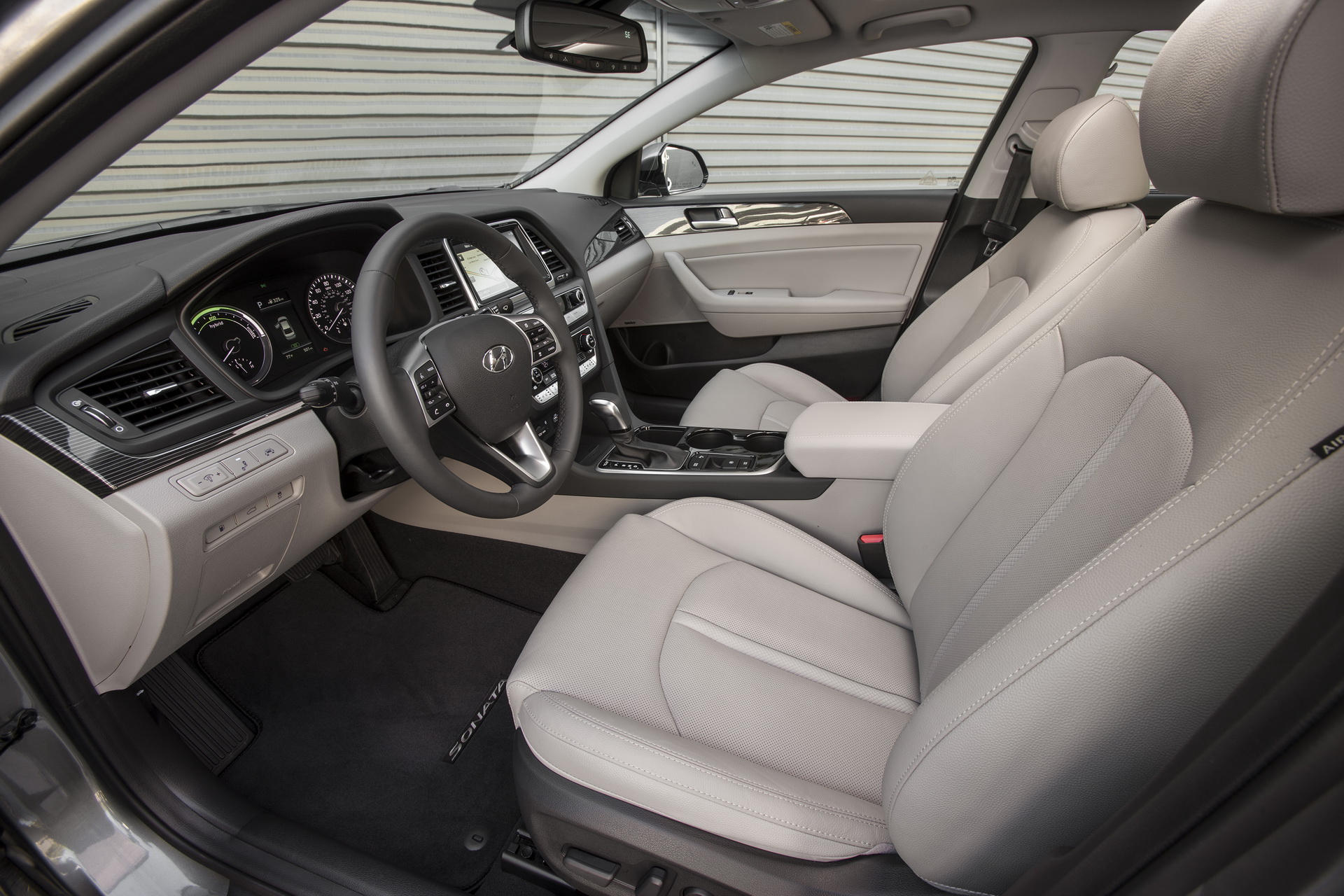 2018-SonataHybrid-12 First Look At Facelifted 2018 Hyundai Sonata Hybrid And Plug-In Hybrid