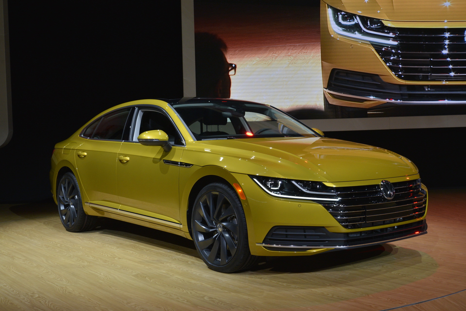 2018-VW-Arteon-04 US-Spec VW Arteon Lands In Chicago, Sales To Begin In Late 2018