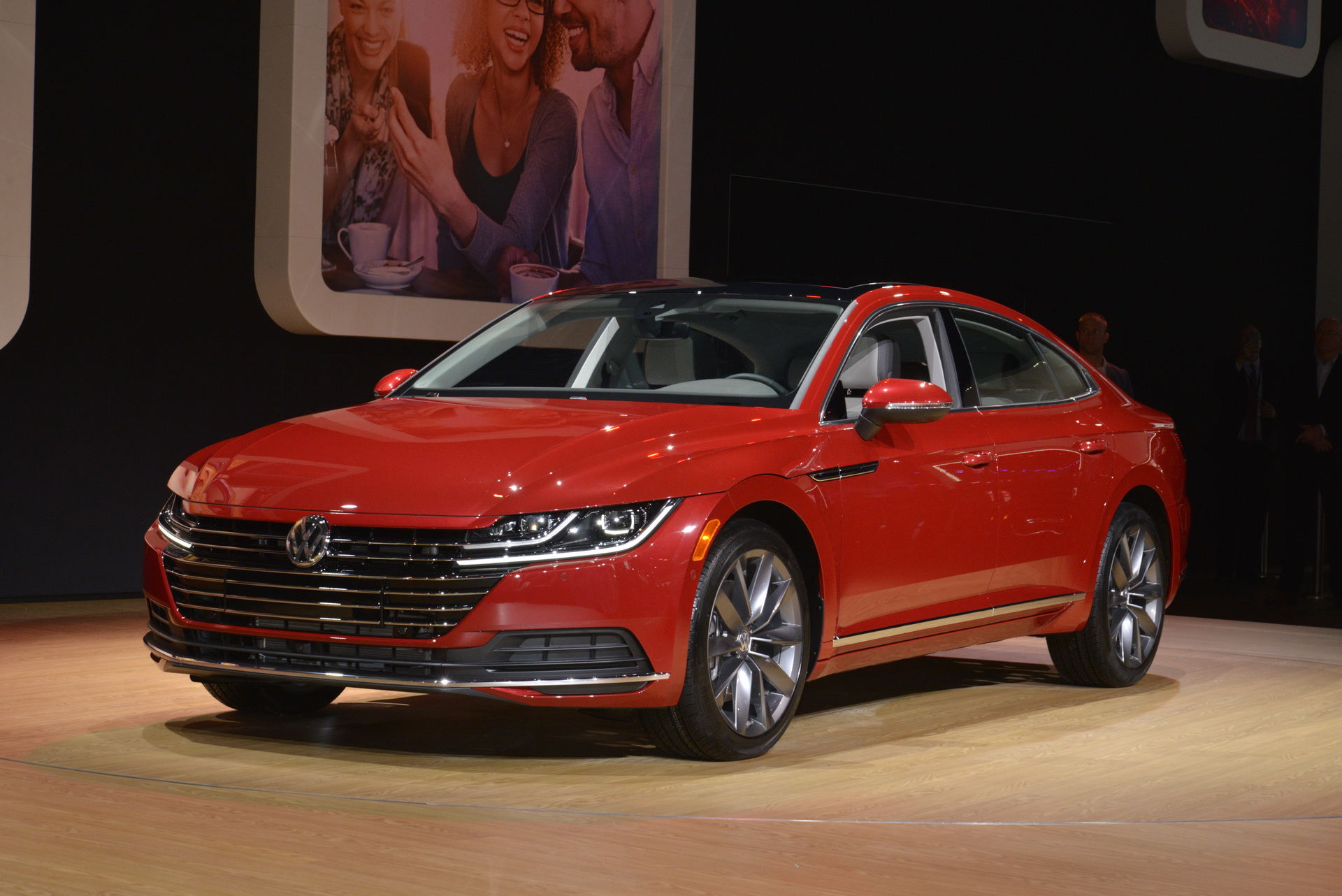 2018-VW-Arteon-07 US-Spec VW Arteon Lands In Chicago, Sales To Begin In Late 2018