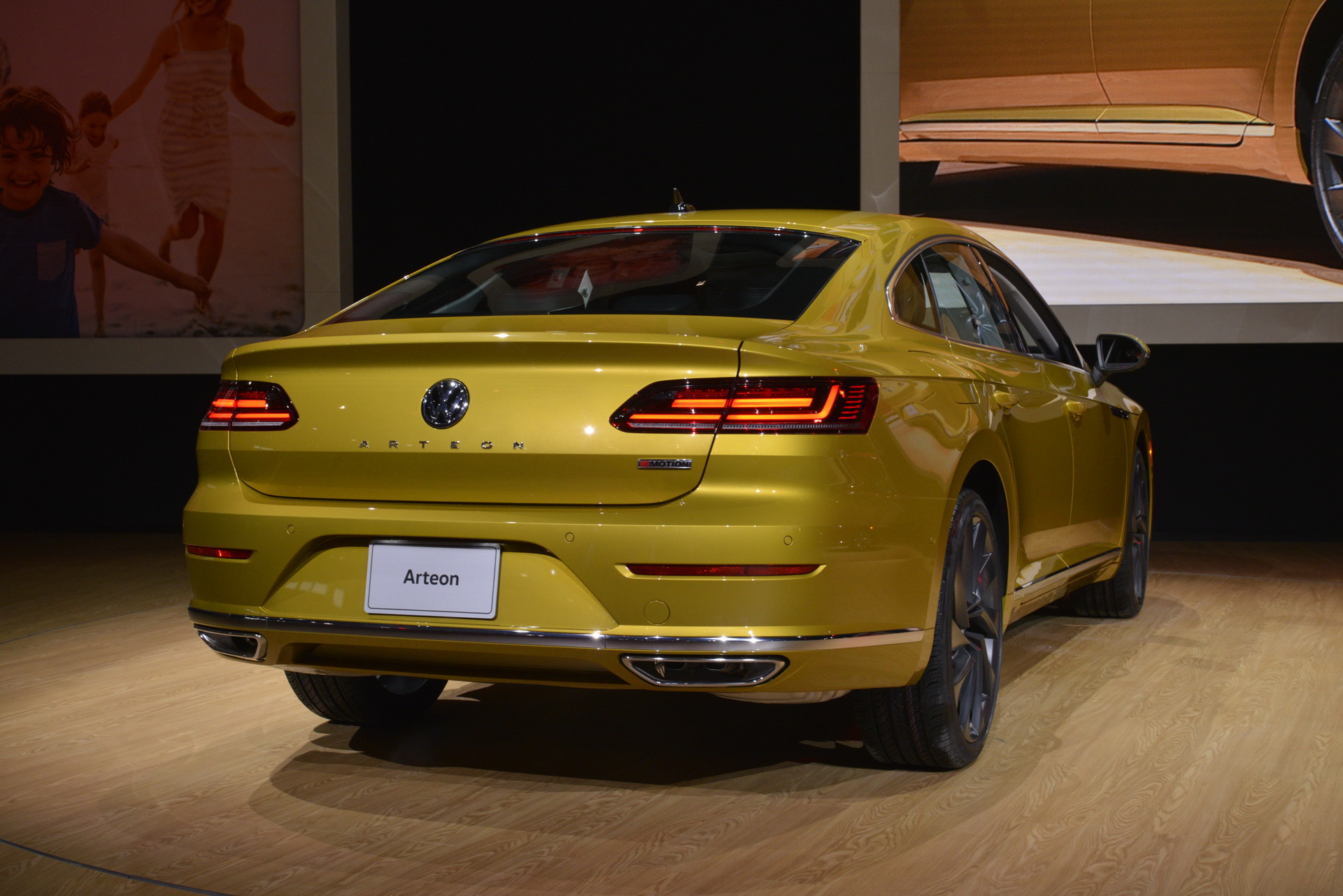 2018-VW-Arteon-12 US-Spec VW Arteon Lands In Chicago, Sales To Begin In Late 2018